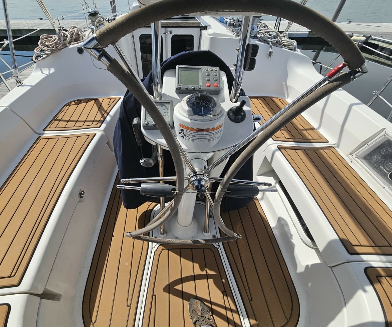 2007 Hunter 41 DS - Image 12