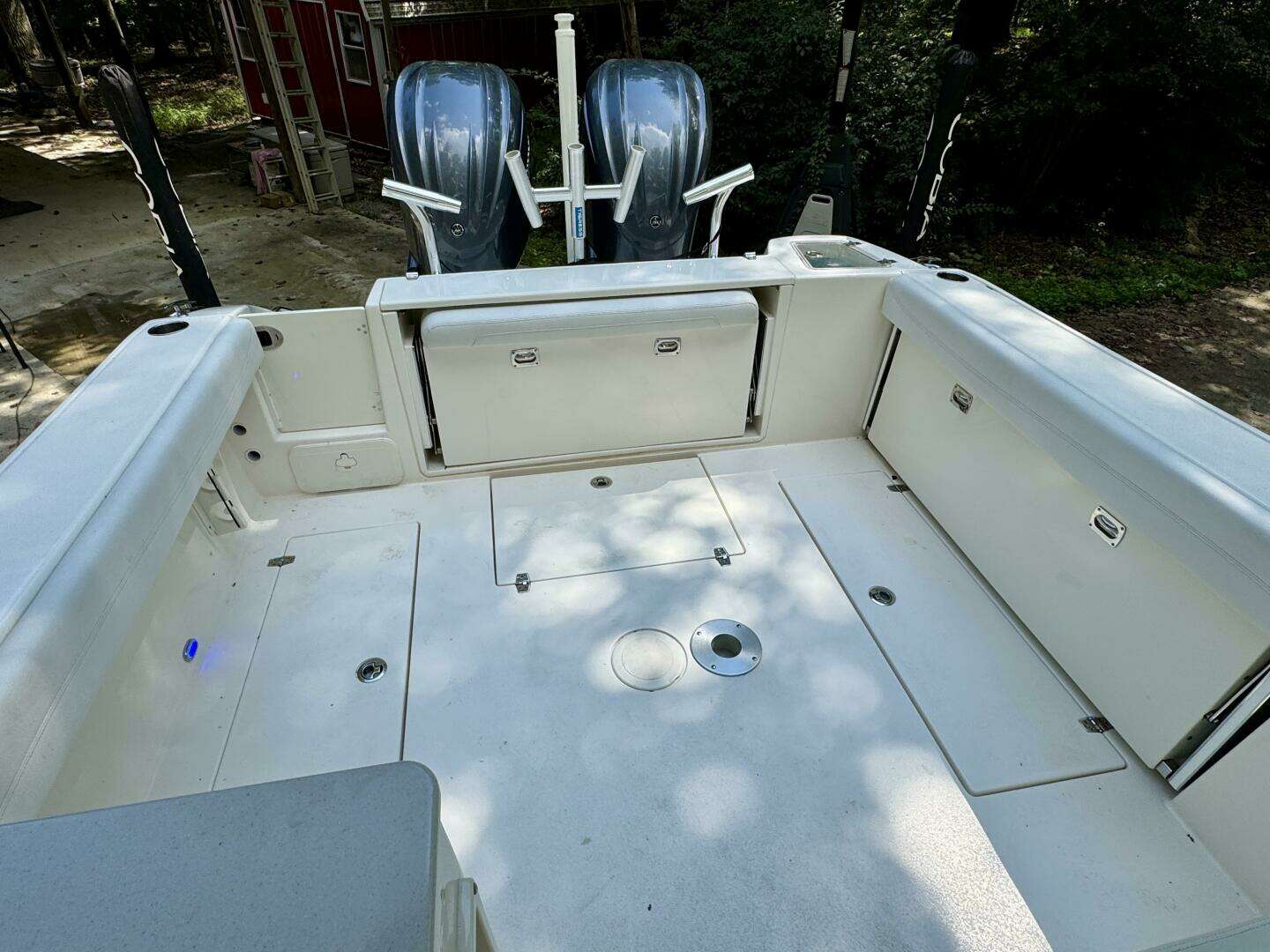 2022 Cobia 280 DC - Image 37