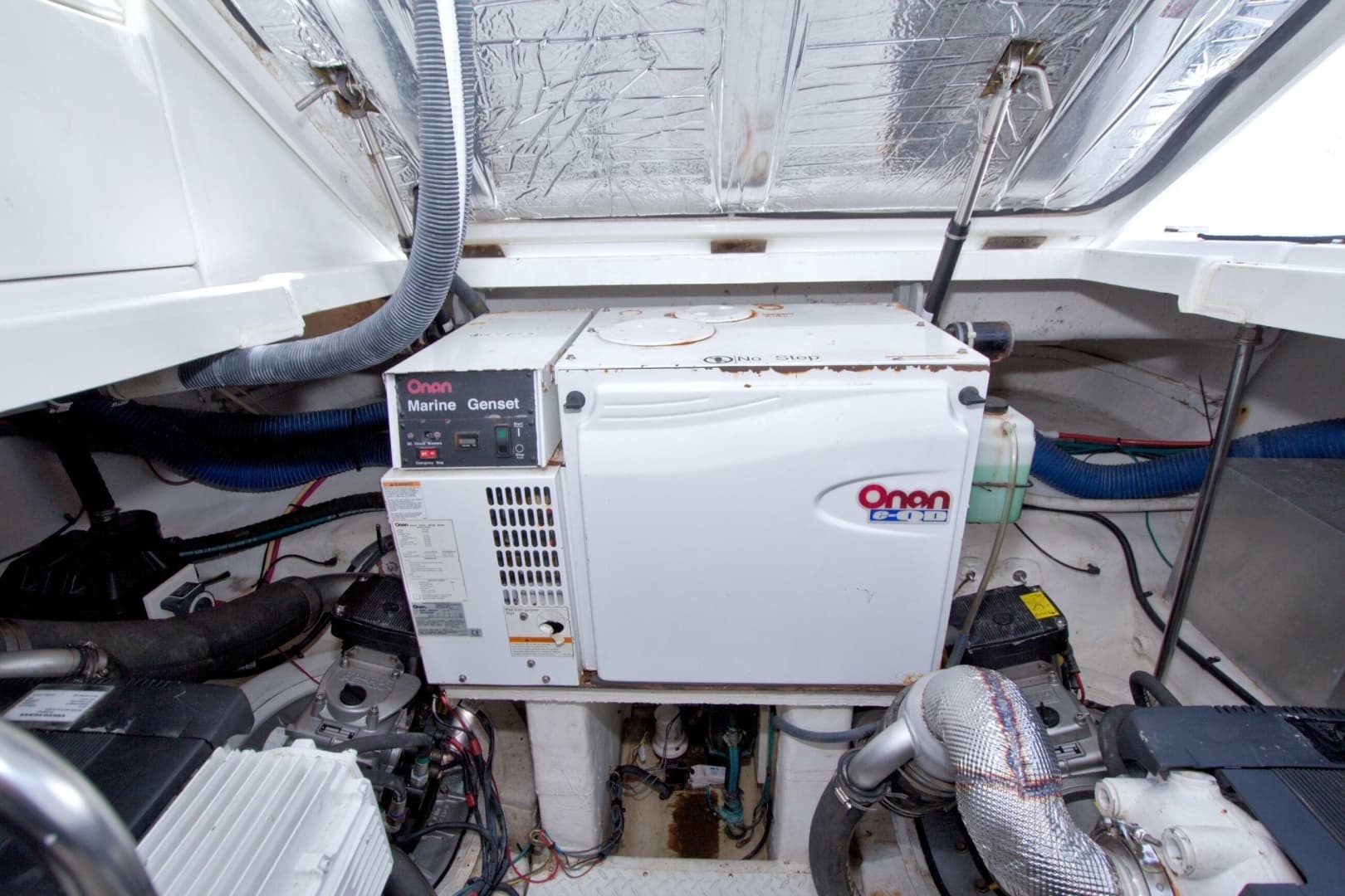 2008 Cruisers Yachts 420 Express - Image 56