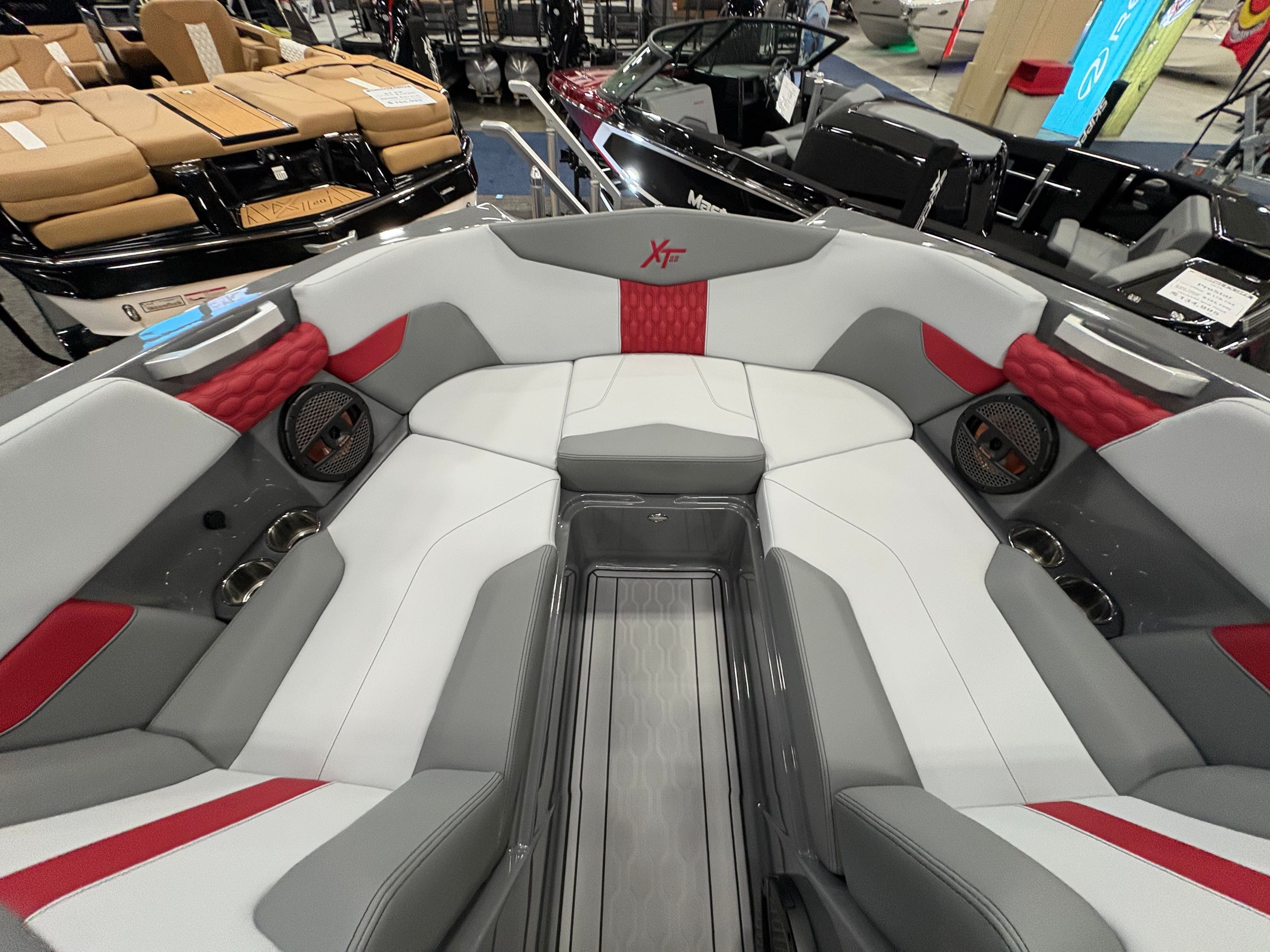 2025 MasterCraft XT22 - 67