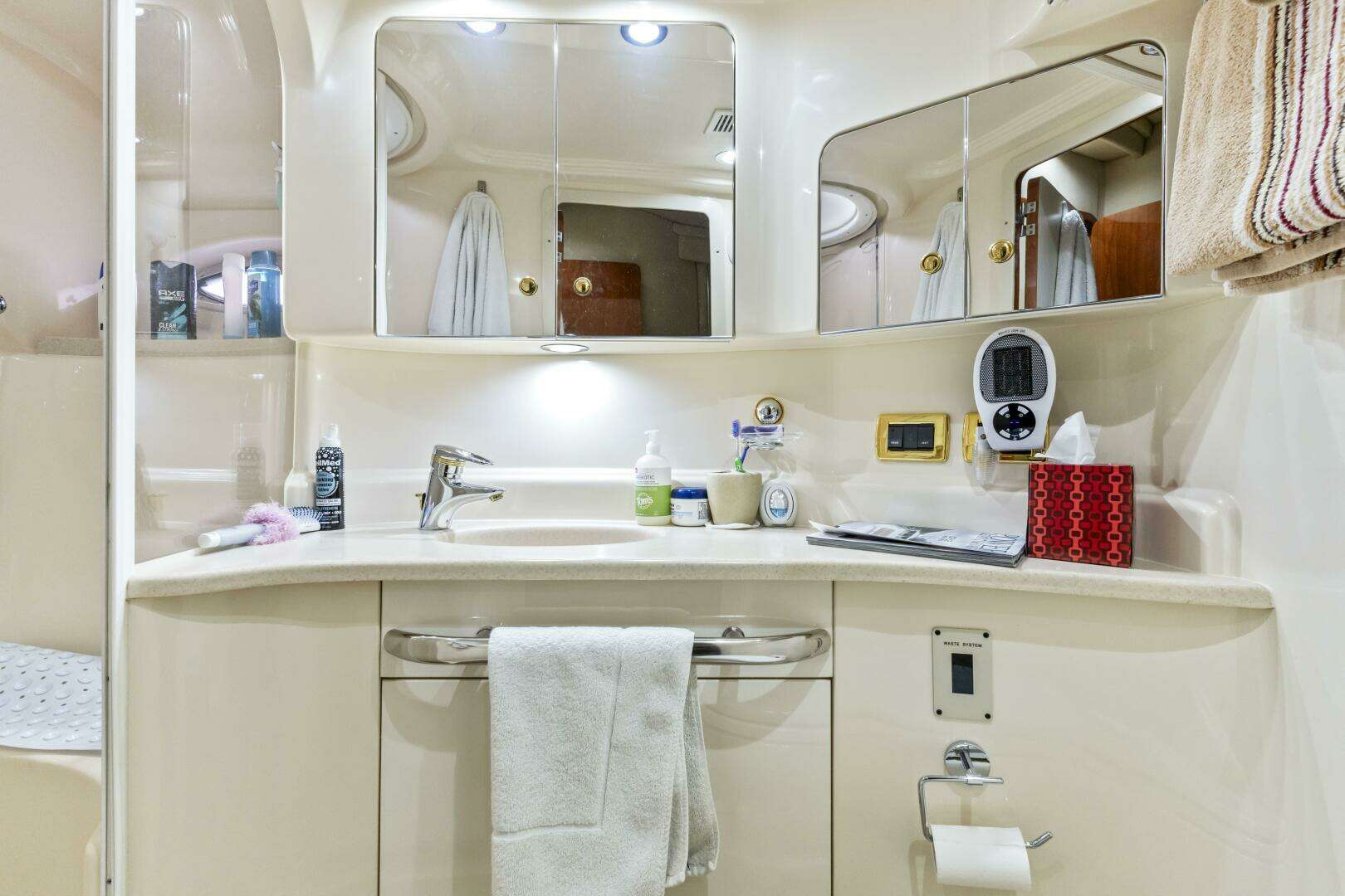 2001 Sea Ray 510 Sundancer - Image 10