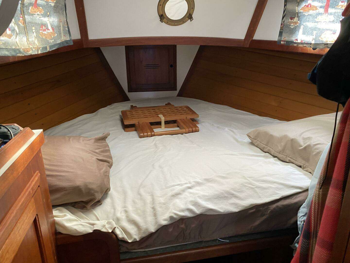 1987 Dickerson 37 aft cockpit - Image 54