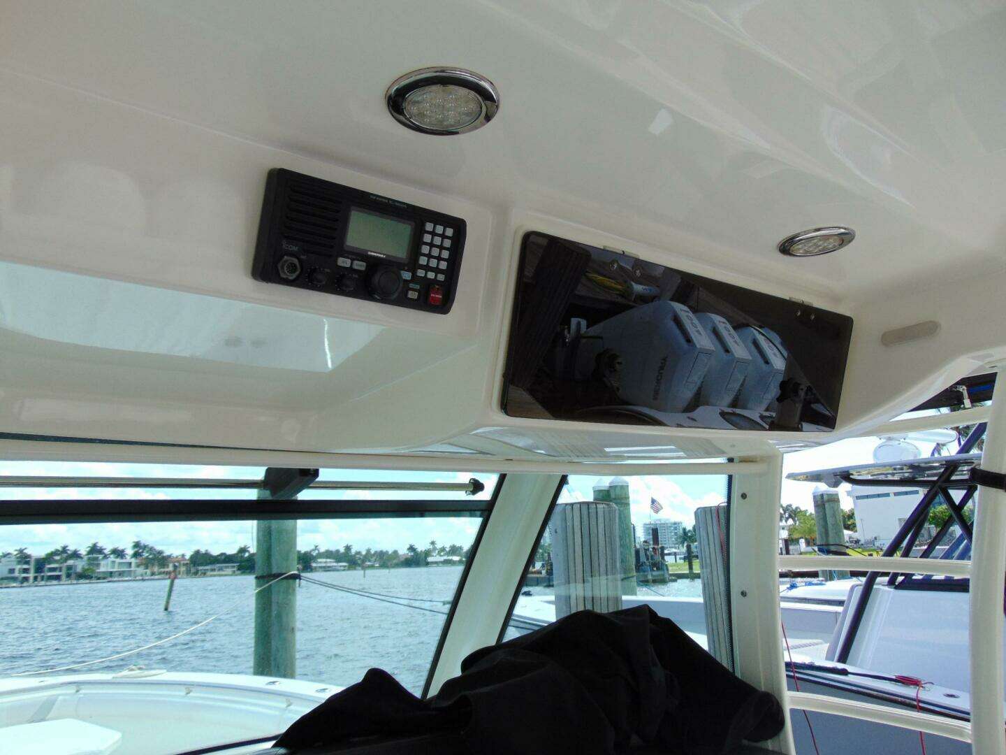 2013 Boston Whaler 370 Outrage - Image 18