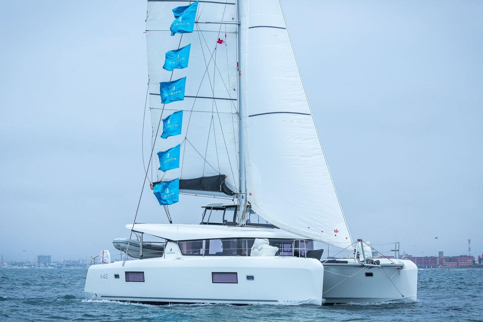 2023 Lagoon 42
