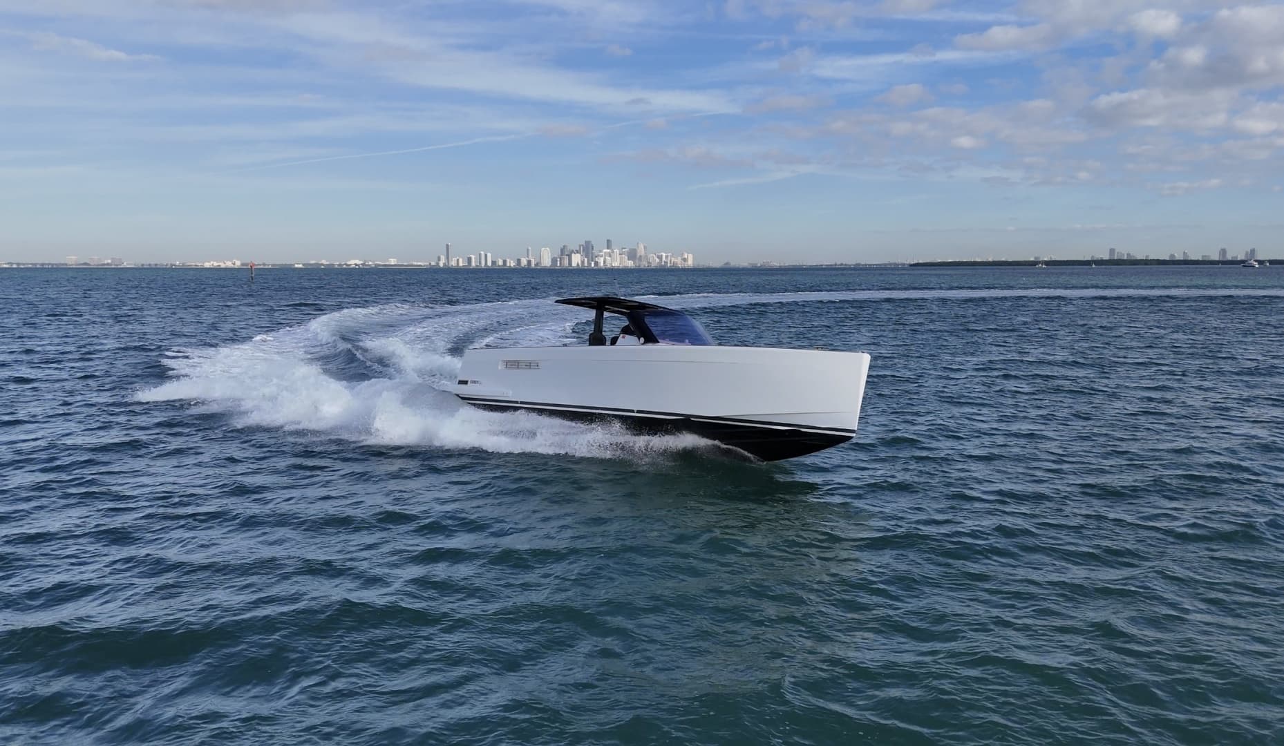 2019 Fjord 40 Open - Image 17