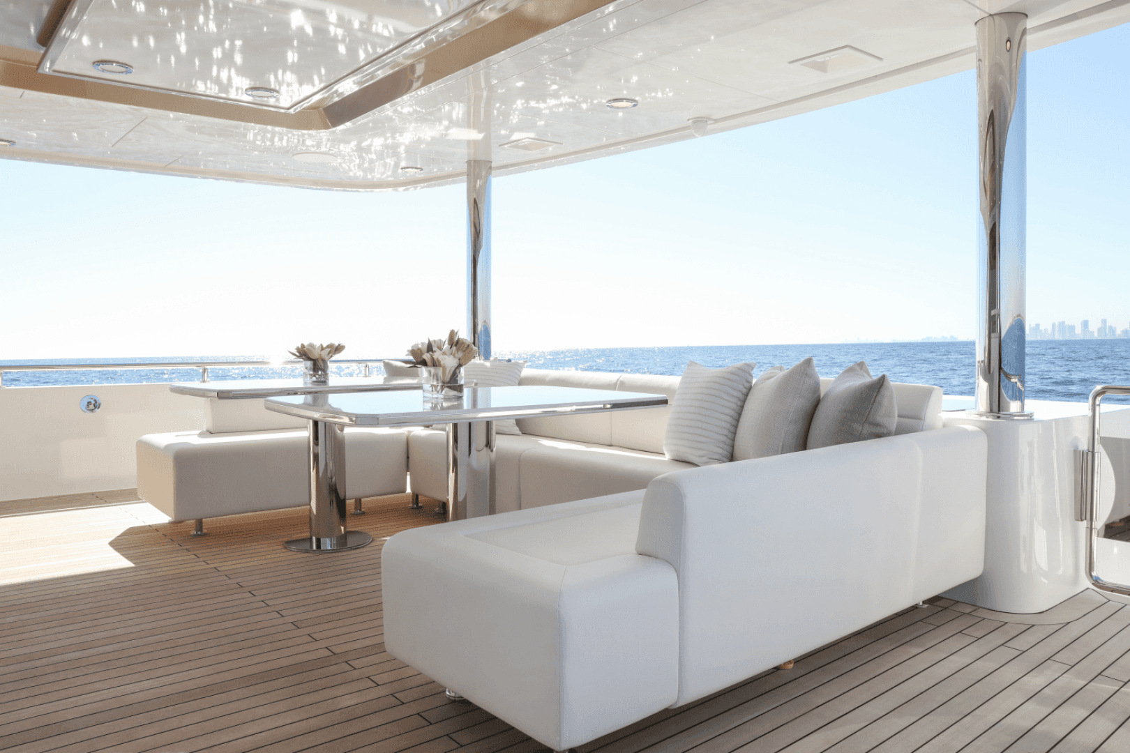 2027 Ocean Alexander 37L - Image 25