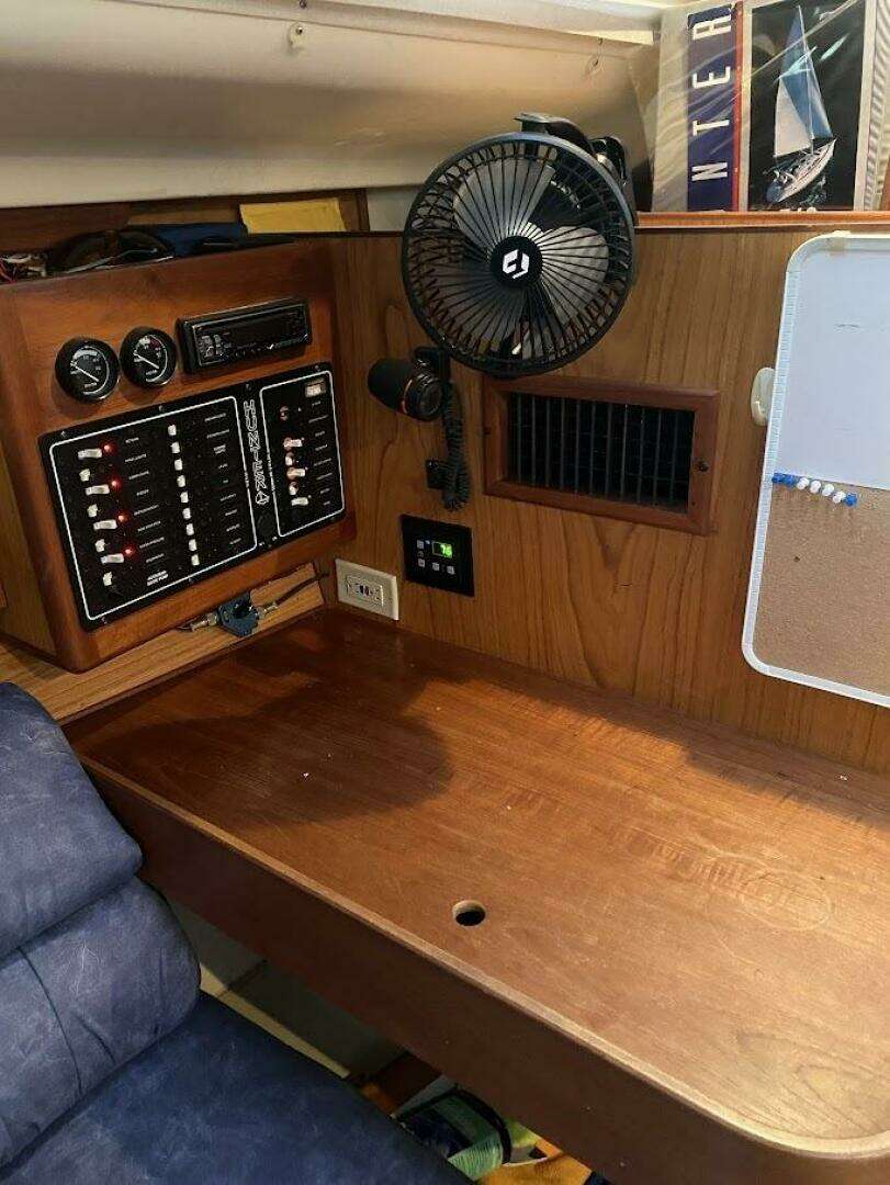 2000 Hunter 340 - Image 18