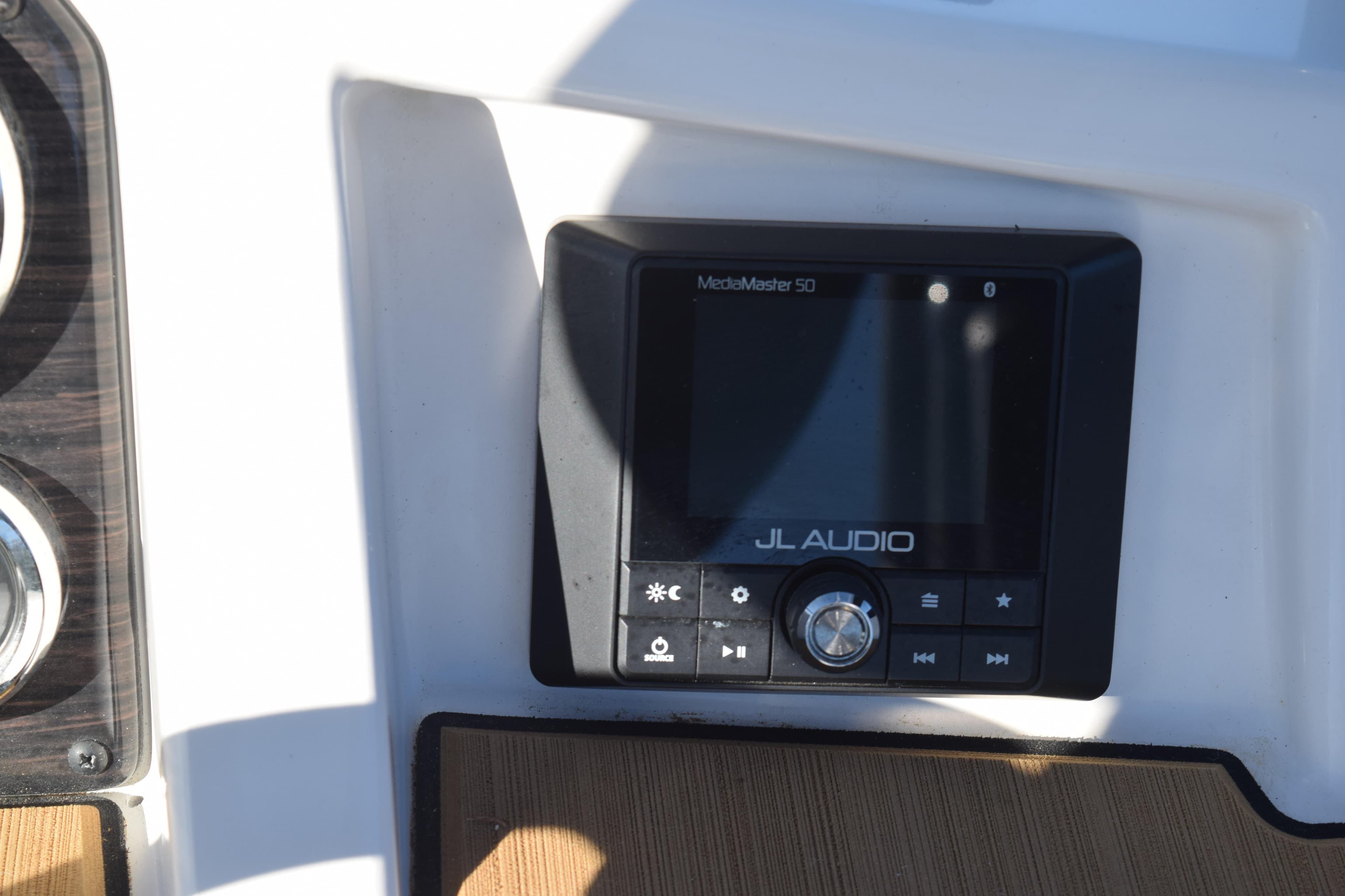 JL Audio MediaMaster 50 on 2023 Starcraft SVX 210 IO boat dashboard.