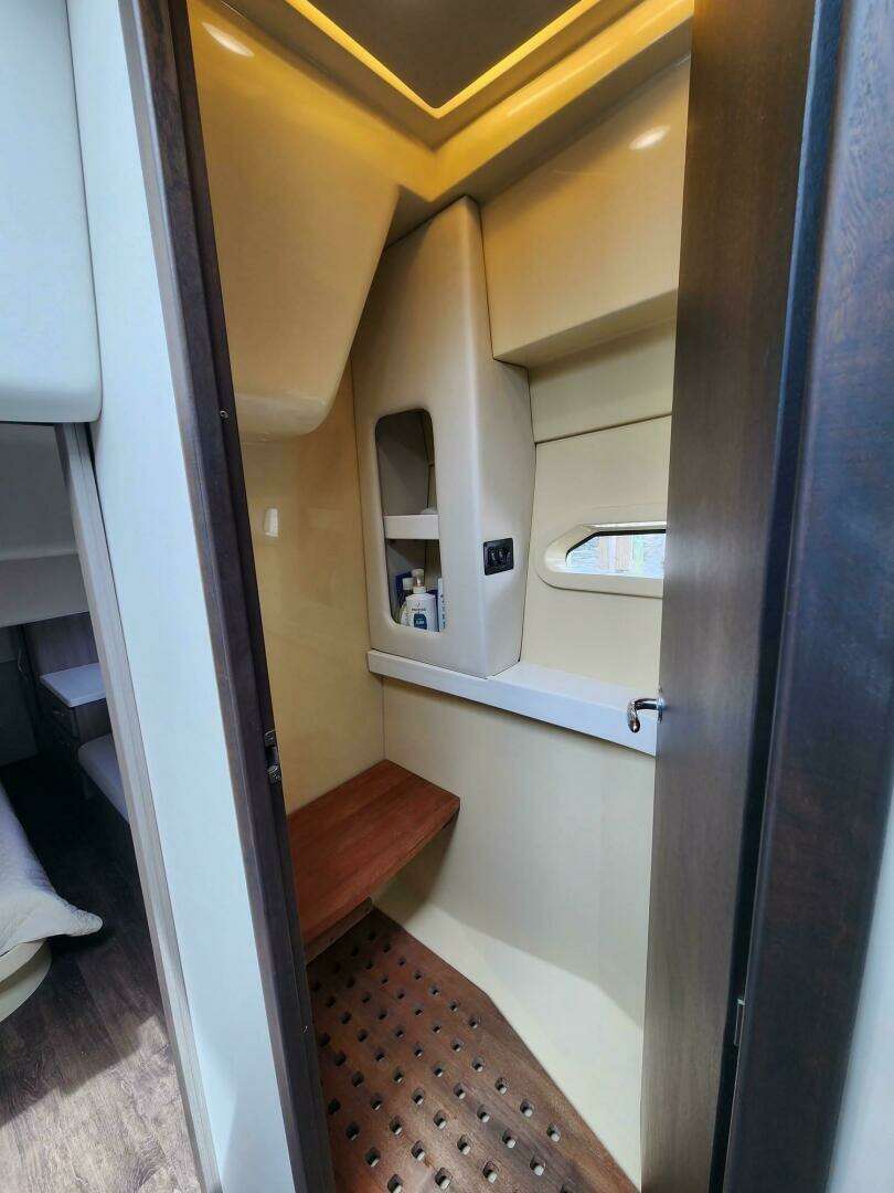 2020 Regal 38XO - Image 14