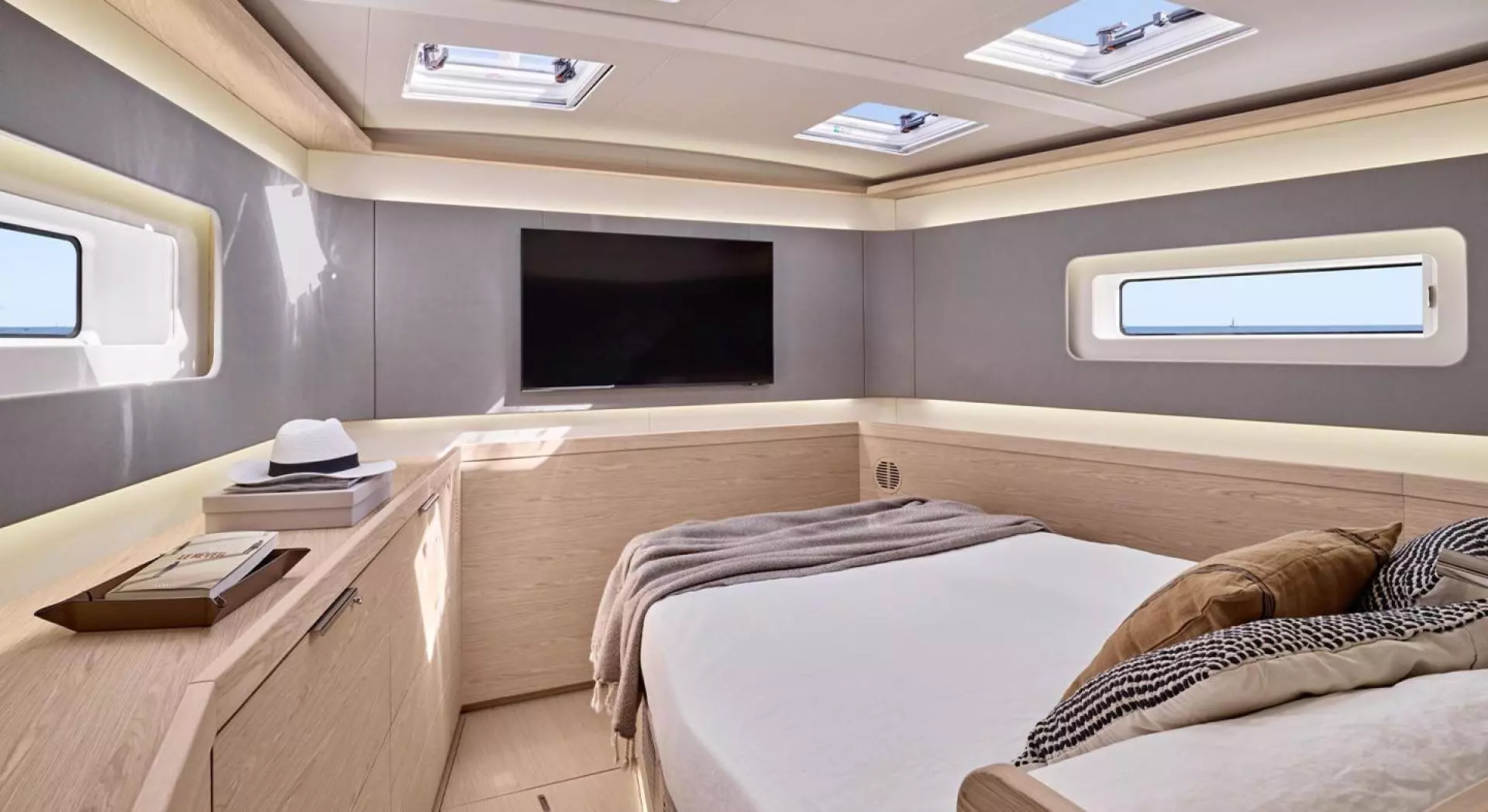 2026 Beneteau Oceanis Yacht 60 - Image 13
