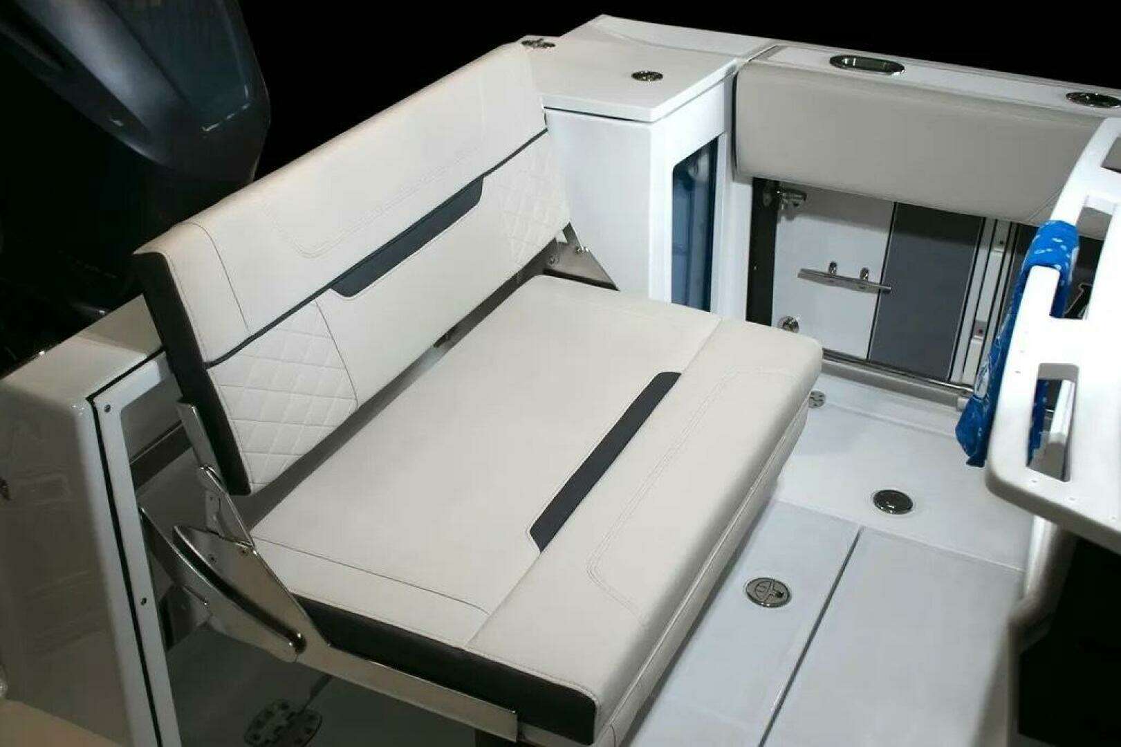 2023 Blackfin 272 CC - Image 13