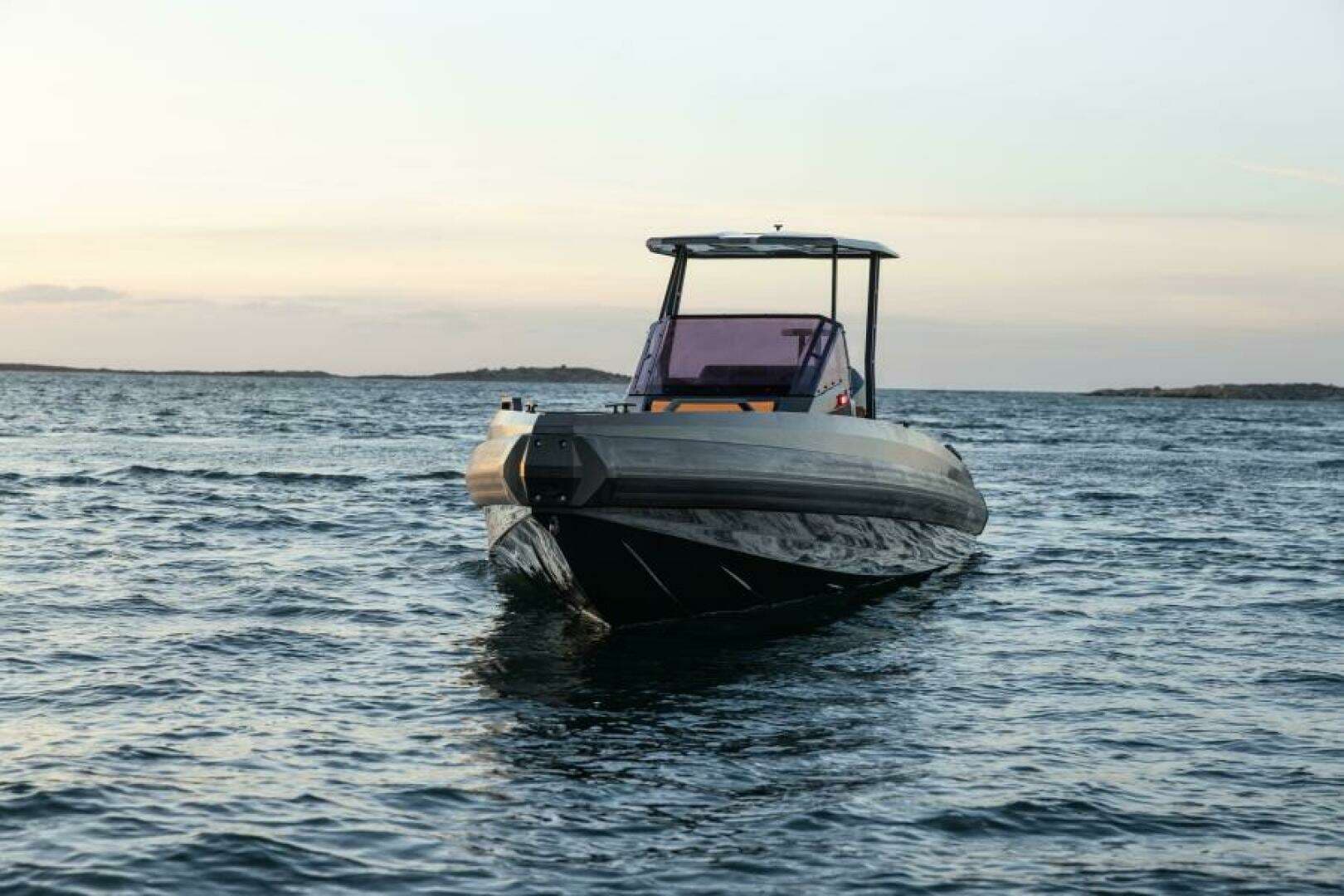 2026 Iron 827 T-Top - Image 39