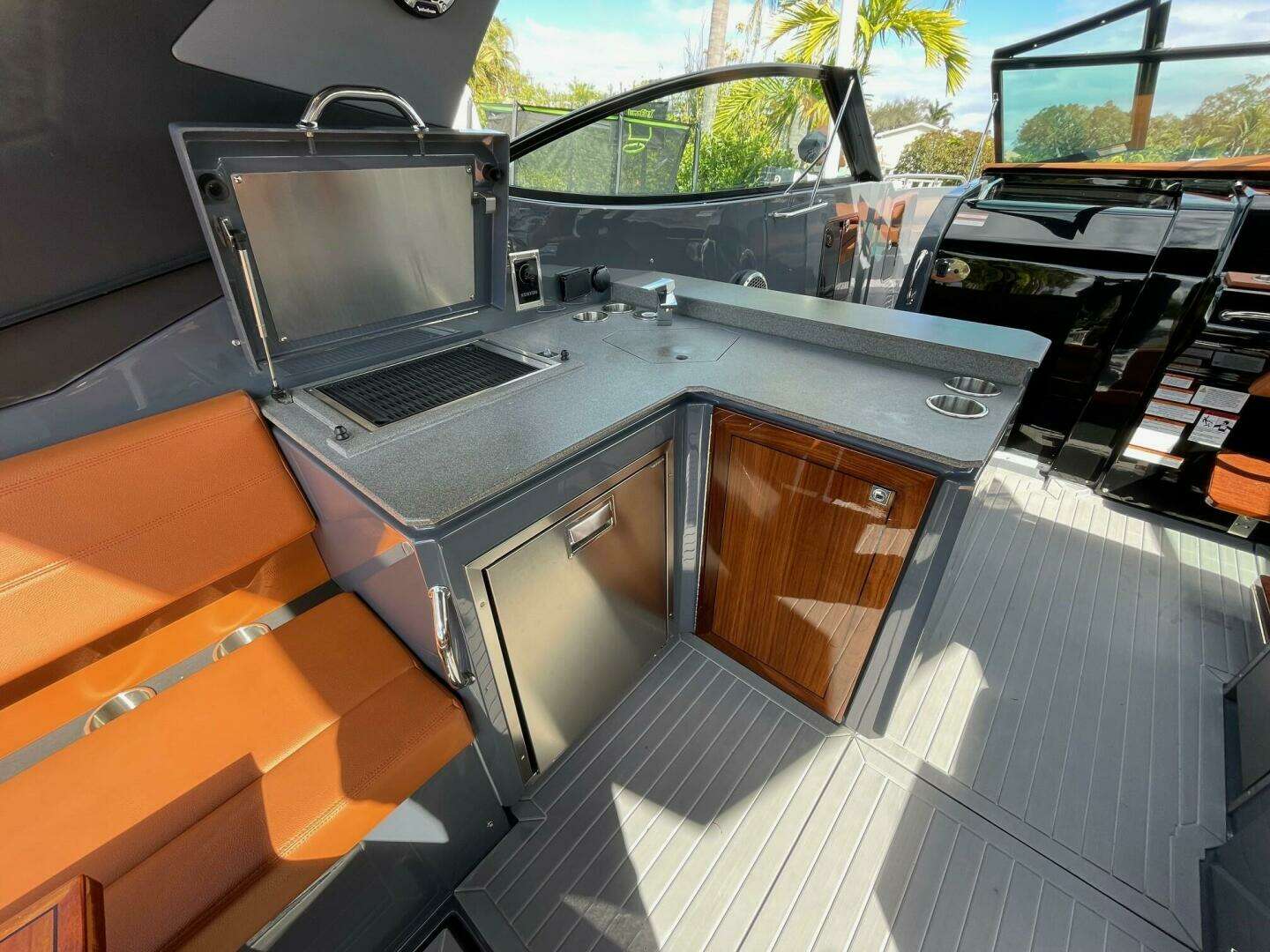 2023 Cruisers Yachts 38 GLS - Image 35