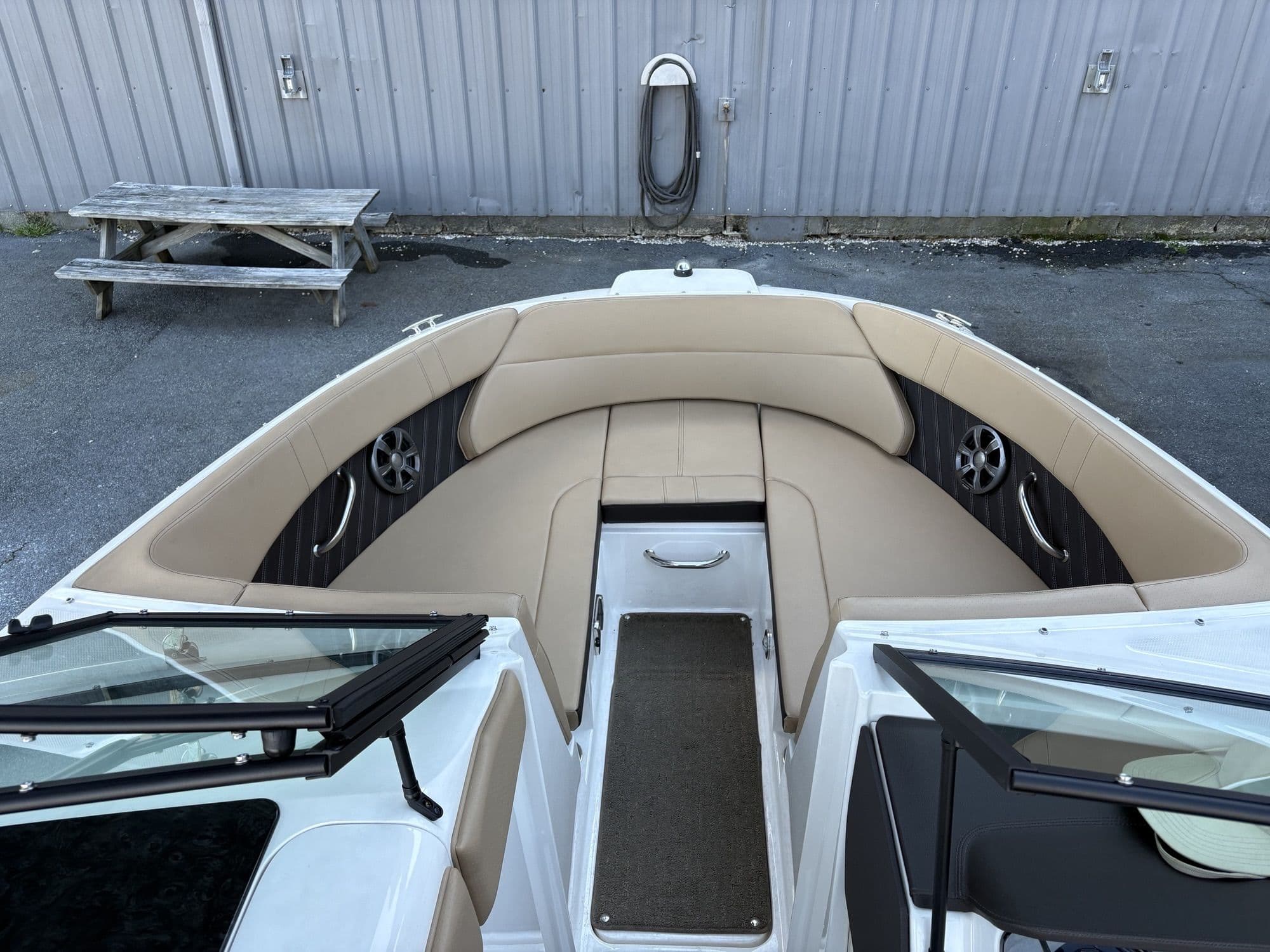 2019 Sea Ray SPX 230 - 7