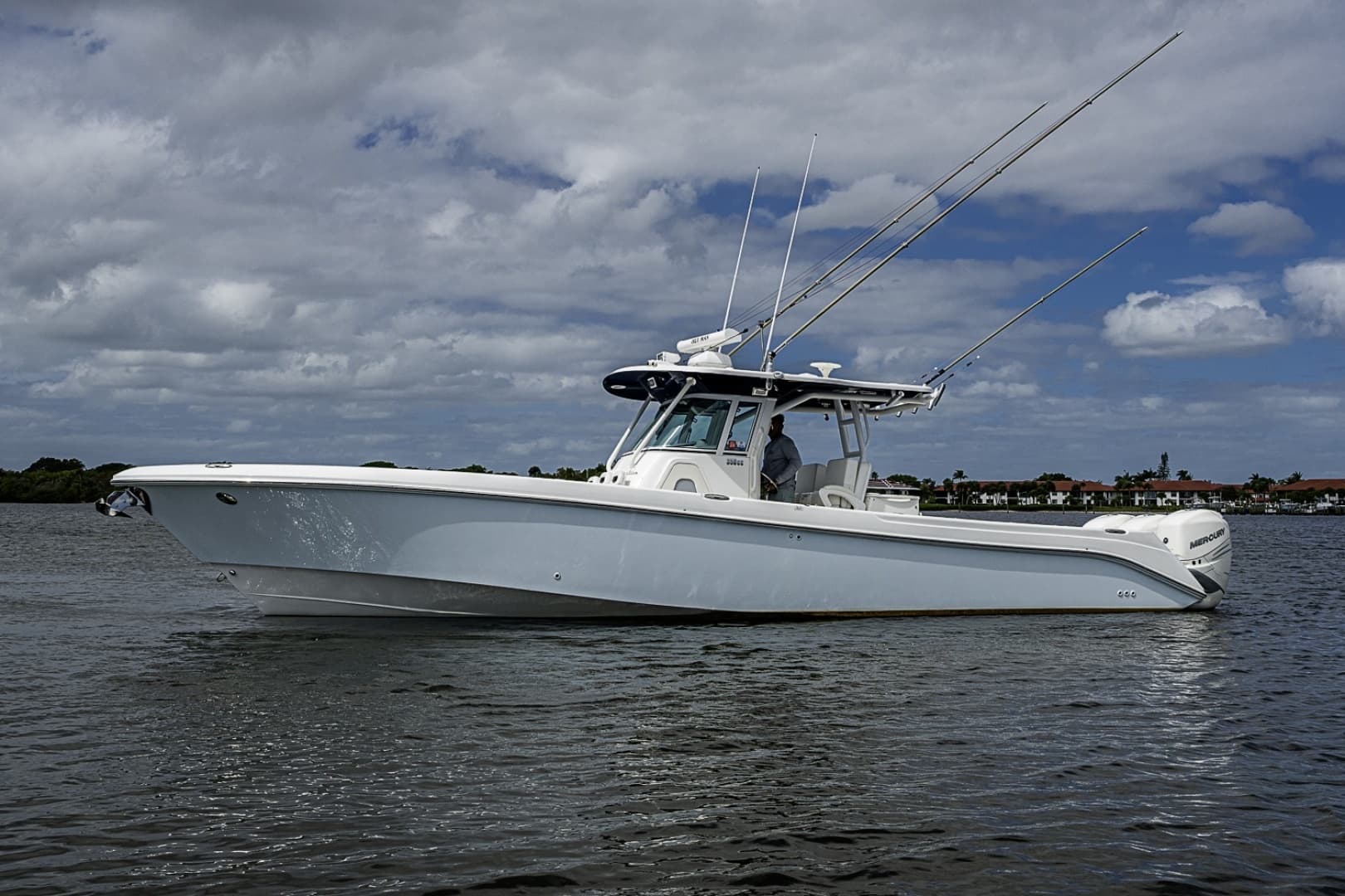2009 Everglades 350 CC - Image 21