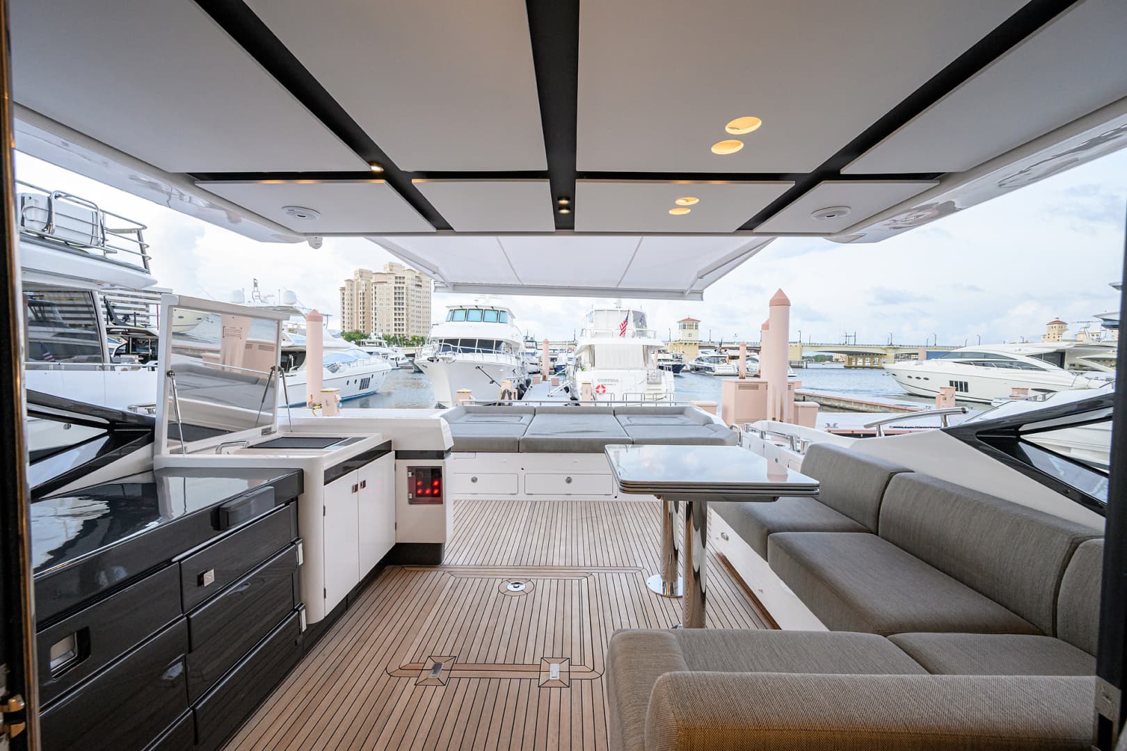 2019 Azimut S7 - Image 40