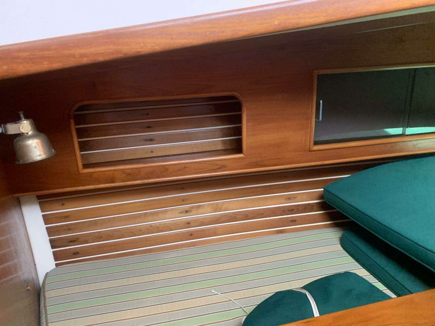 1987 Nonsuch Ultra 30 - Image 32