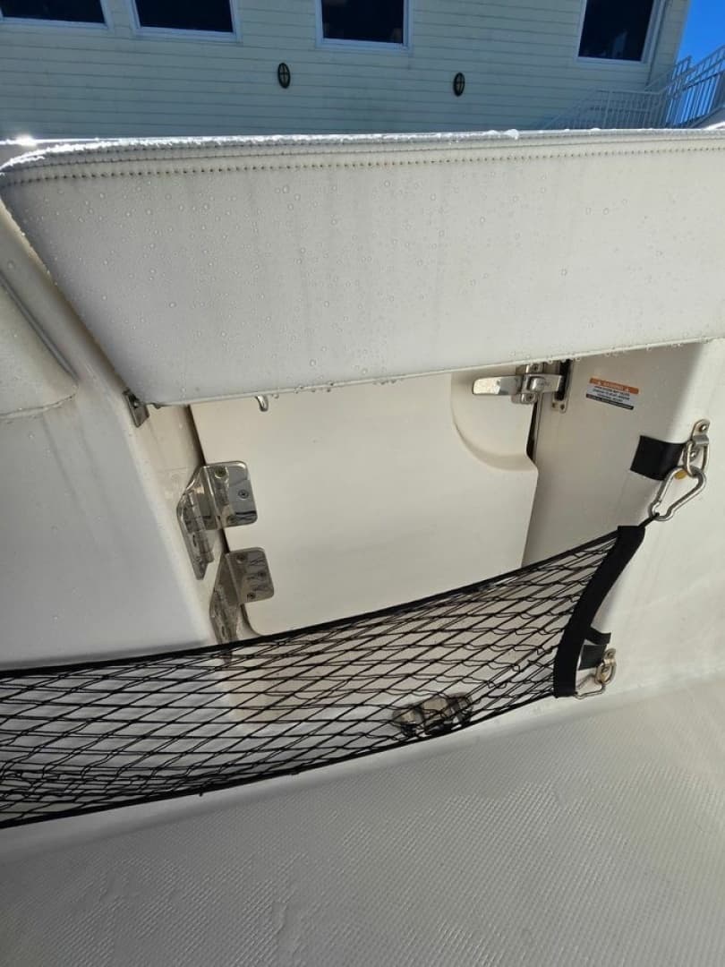 2022 Robalo — - Image 25