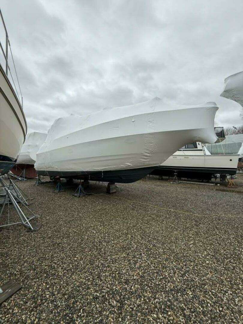 2001 Cruisers 3672 Express - Image 10