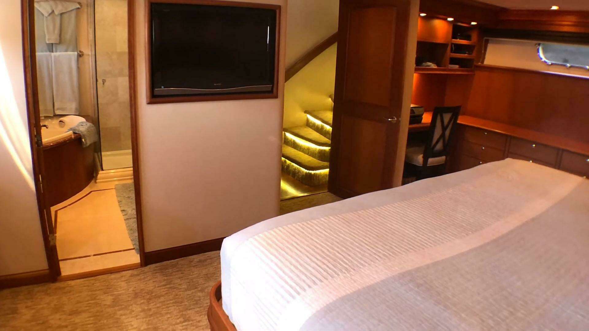 2008 Pacific Mariner 85 Motoryacht - Image 32