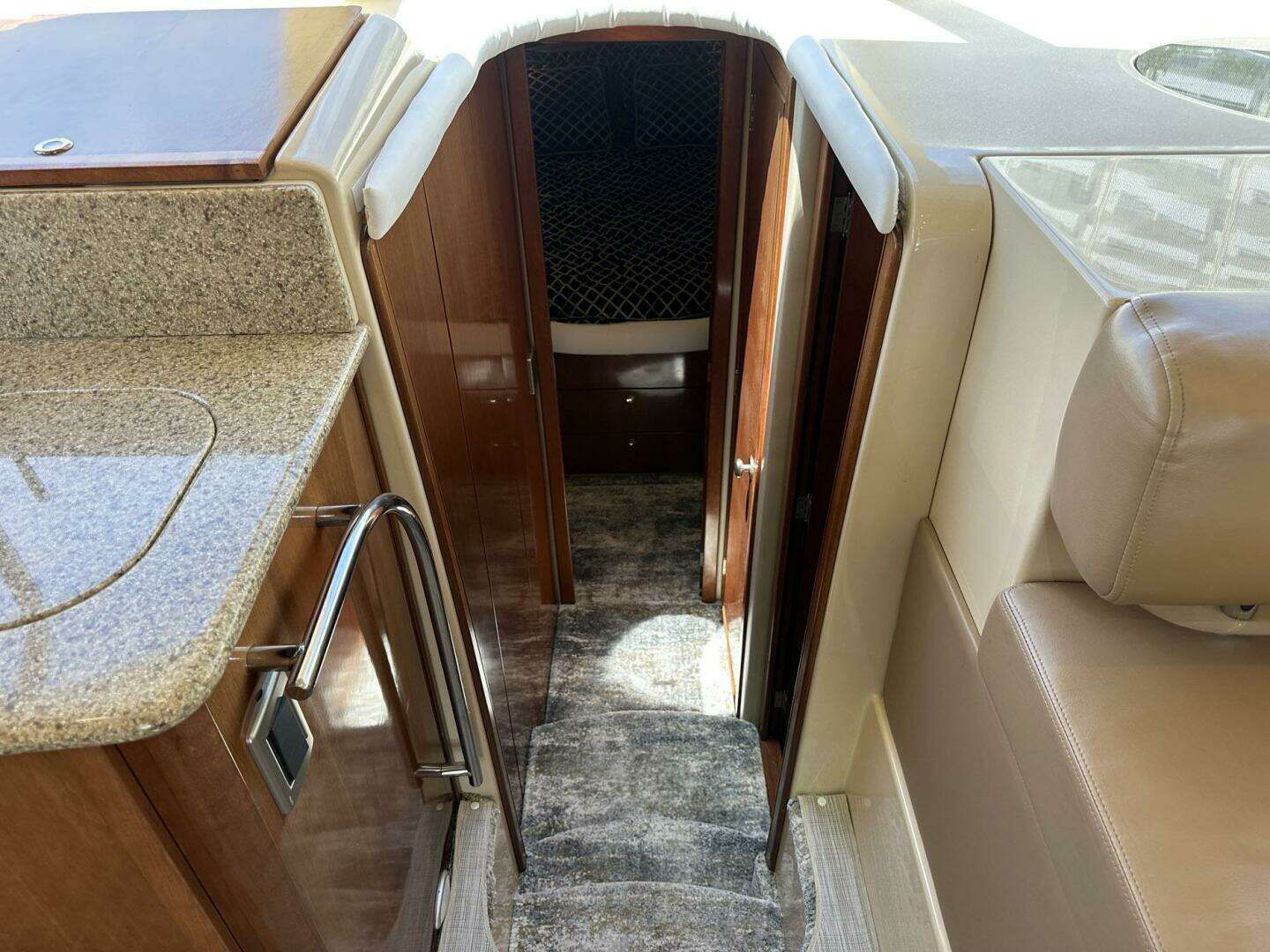 2007 Meridian 411 Sedan Bridge - Image 18