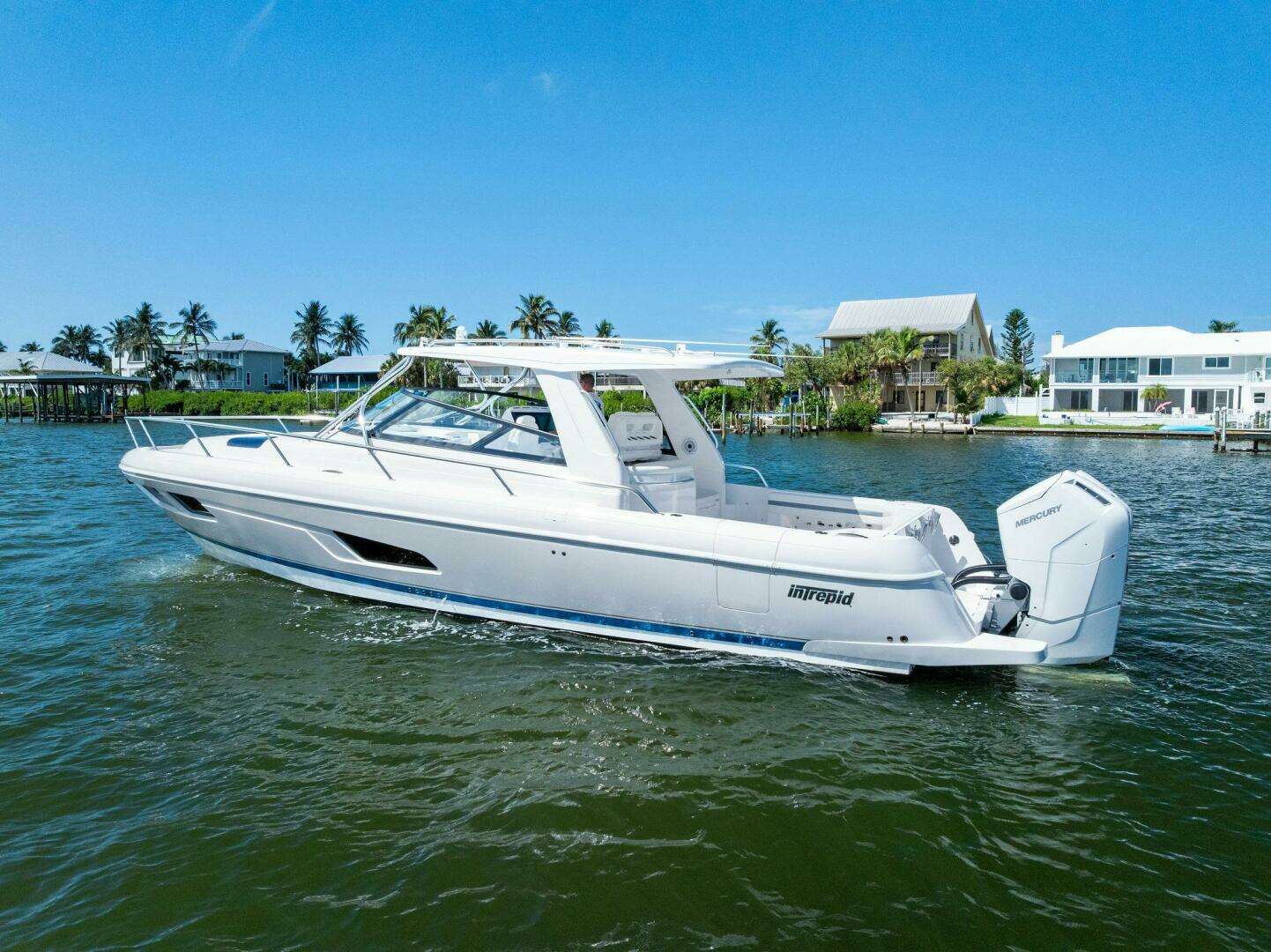 2022 Intrepid 438 Evolution - Image 4