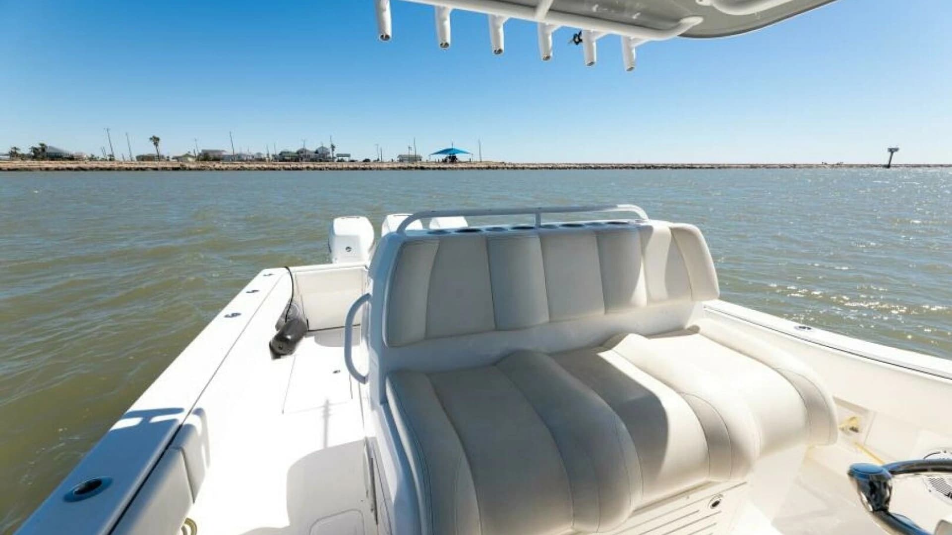 2019 Invincible 39 Open - Image 39