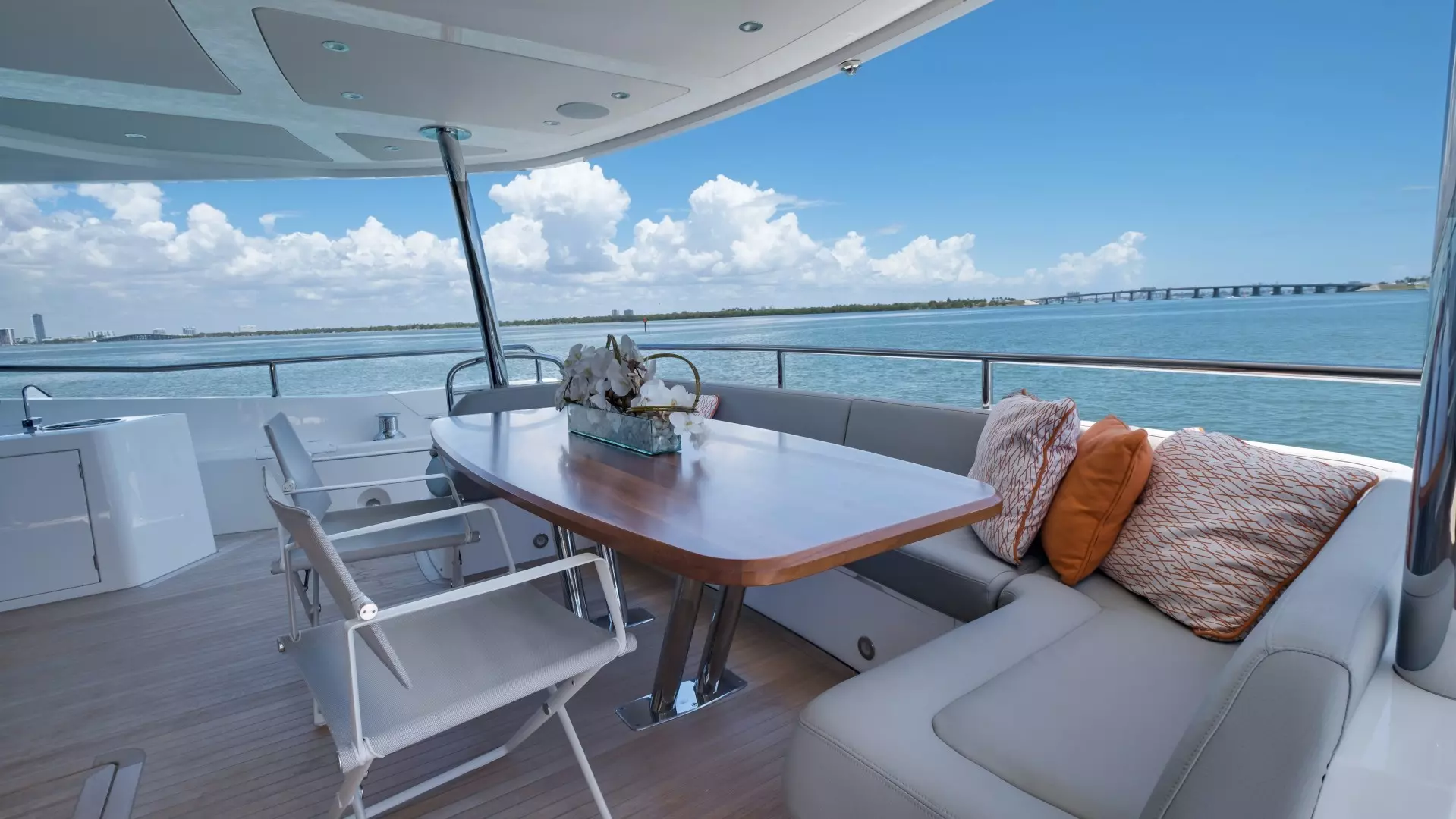 2018 Sunseeker 86 Yacht - Image 17