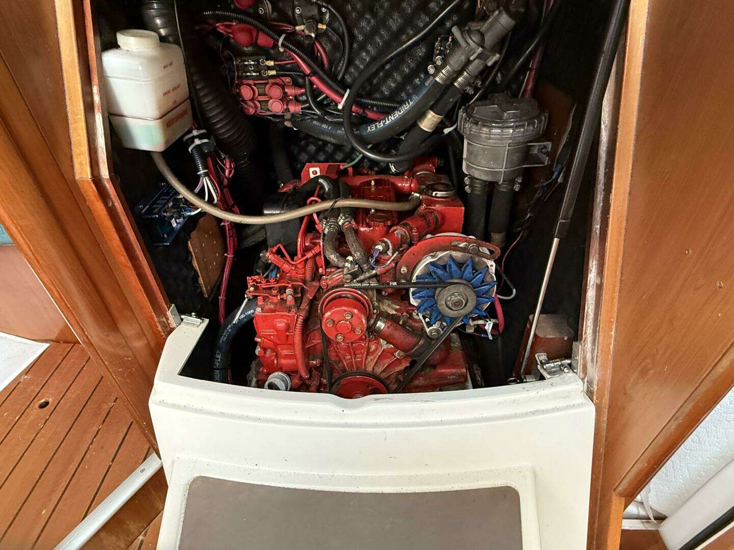 2000 Beneteau 361 - Image 20