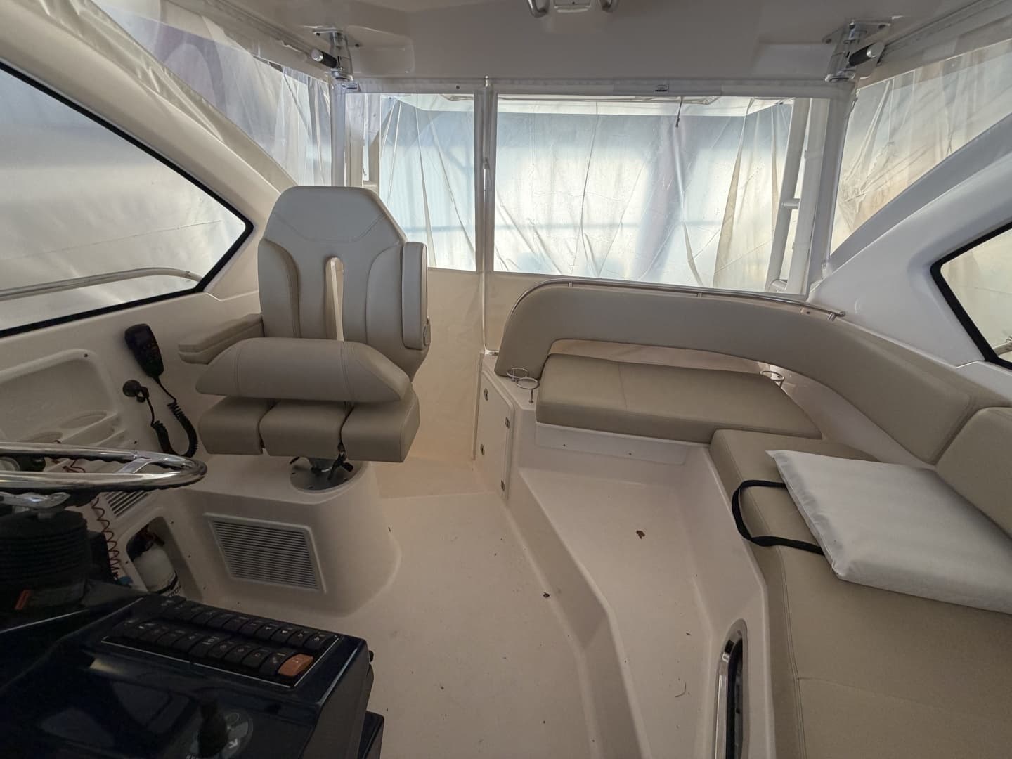2016 Pursuit Offshore - Image 14