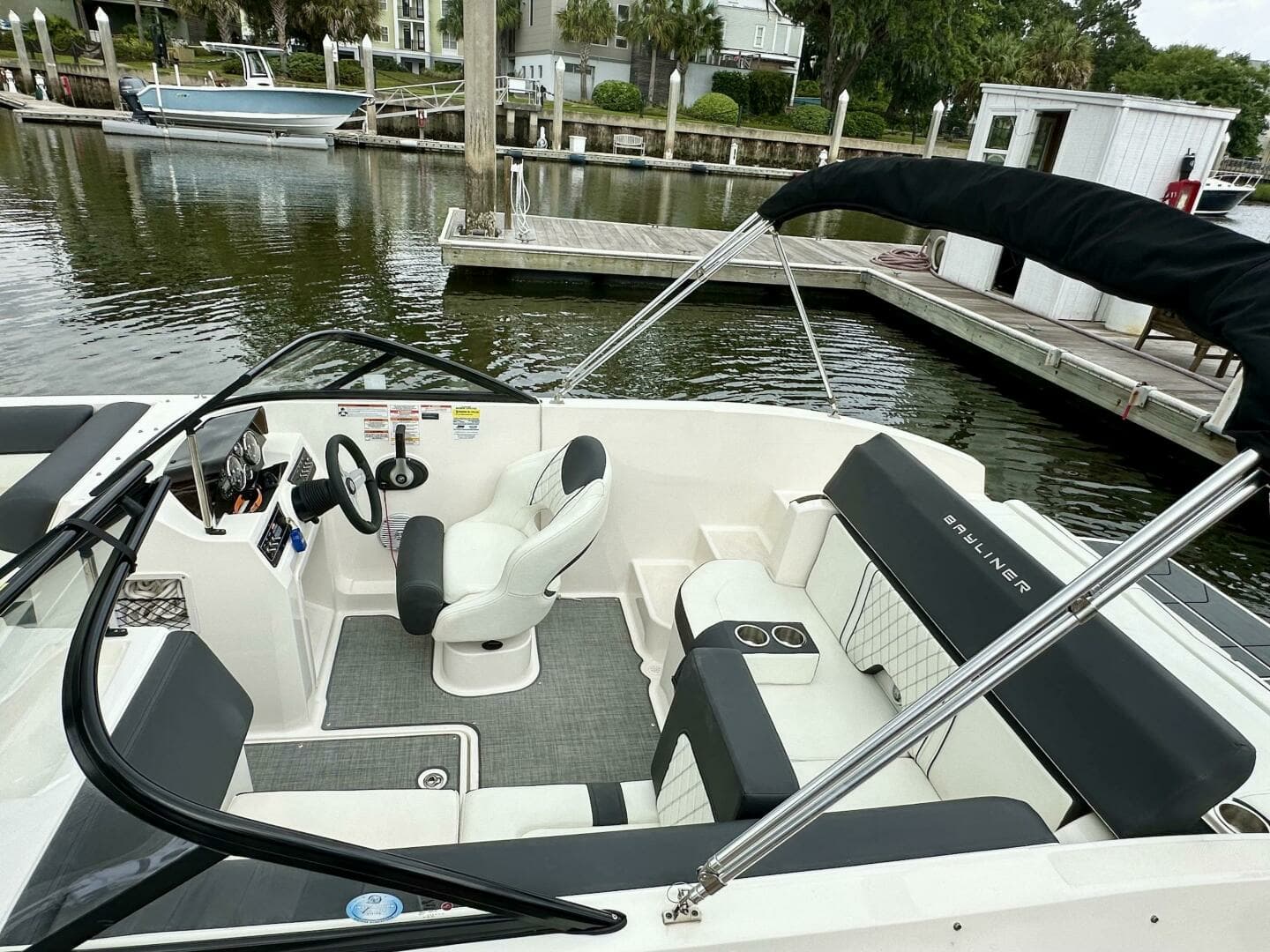 2022 Bayliner DX2050 - Image 5