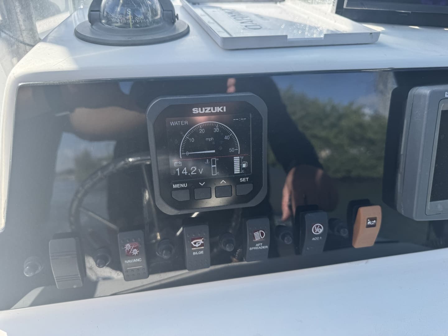 2005 Angler 204 - Image 13