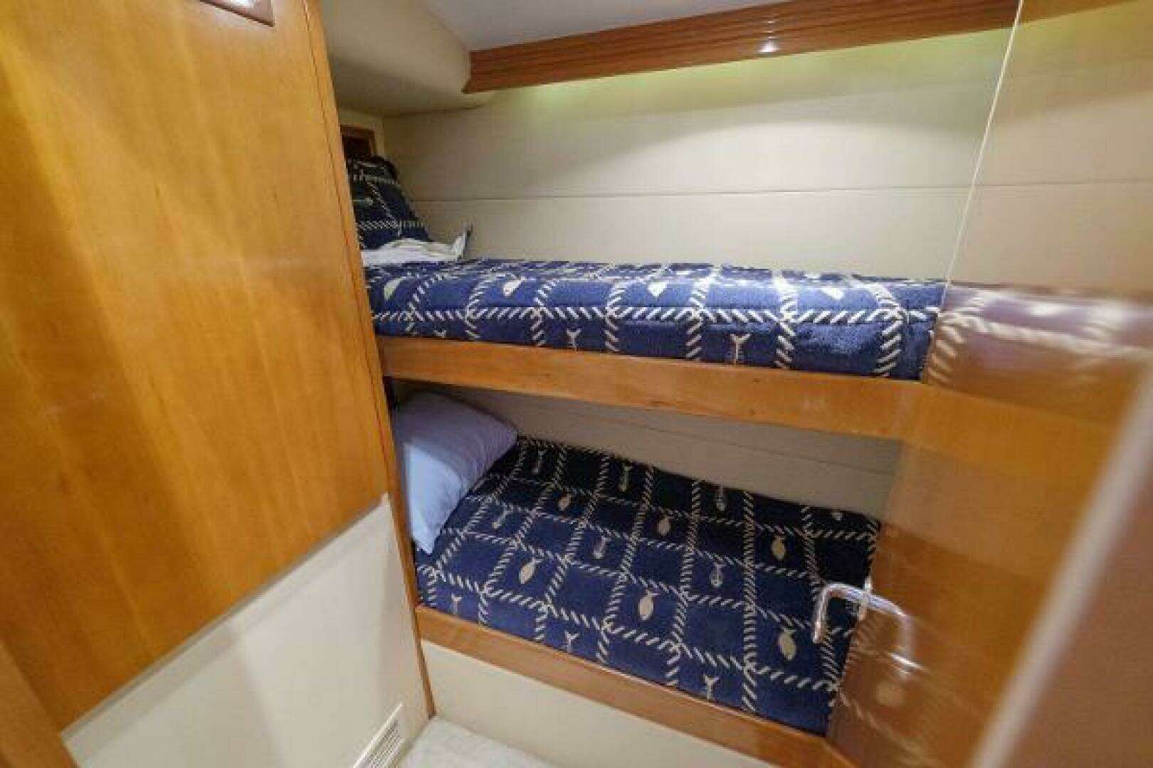 2002 Hatteras 50 Convertible - Image 28