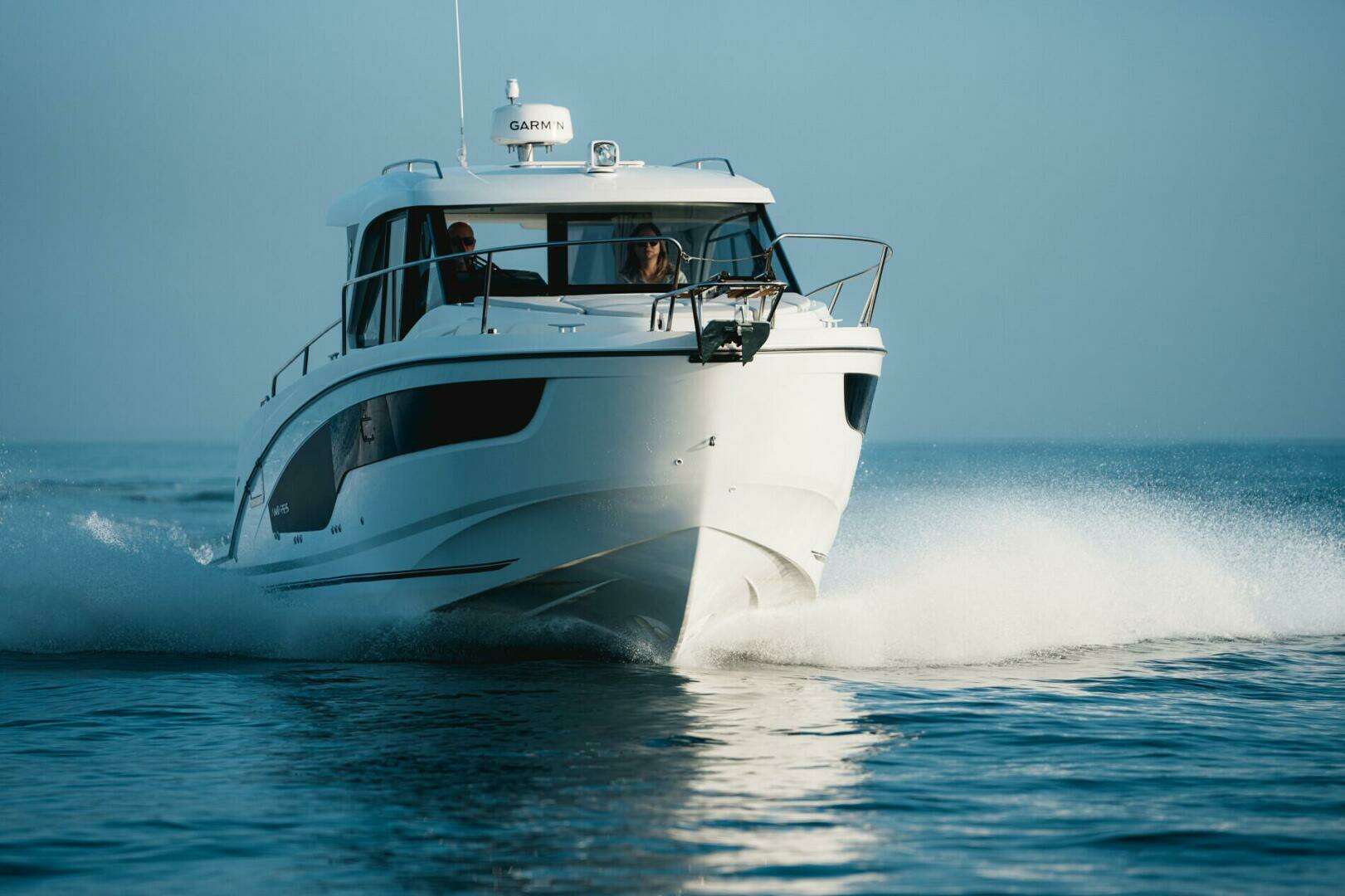 2026 Beneteau Antares 9 V2 - Image 3