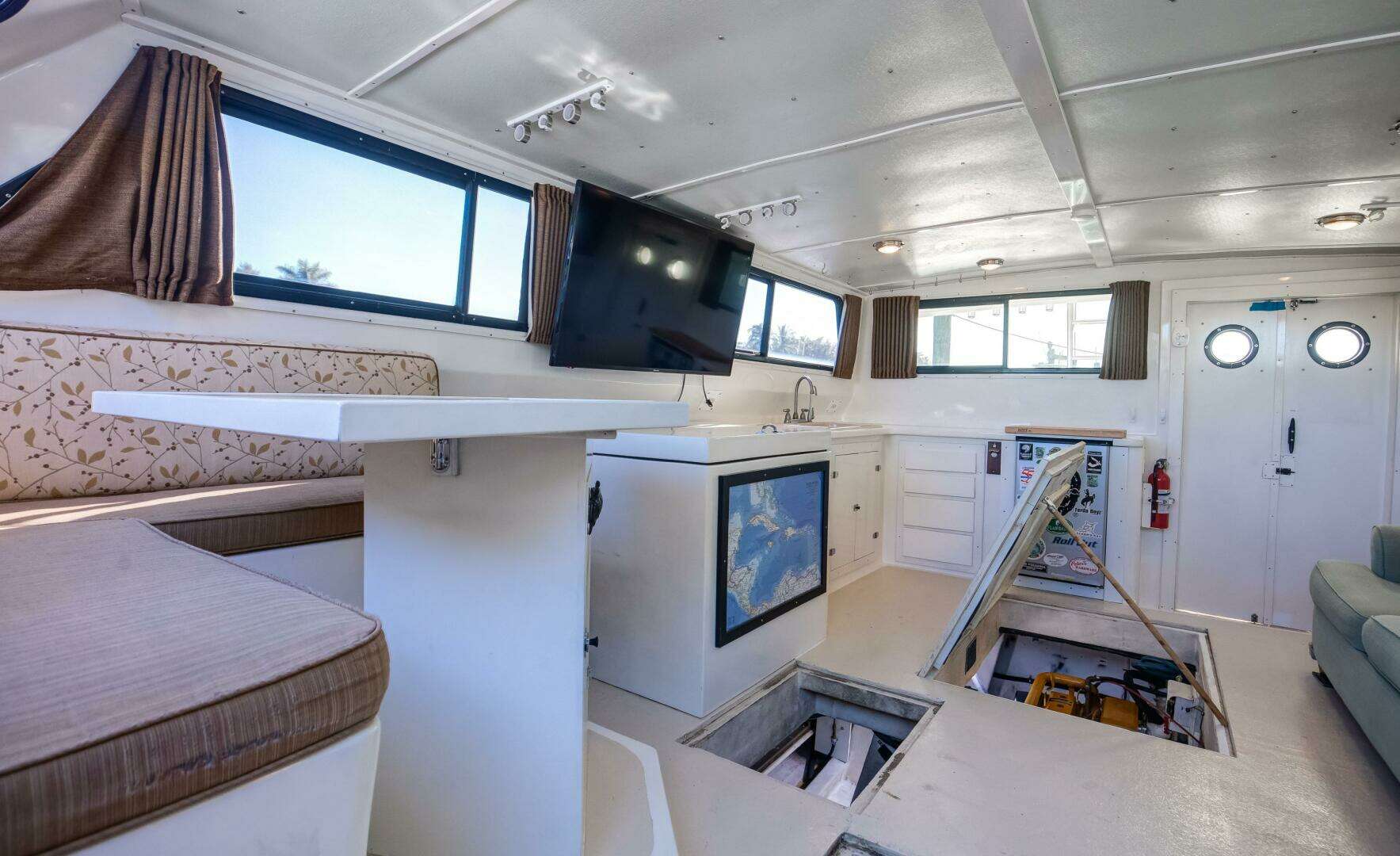 2014 Chesapeake 46 Trawler - Image 10