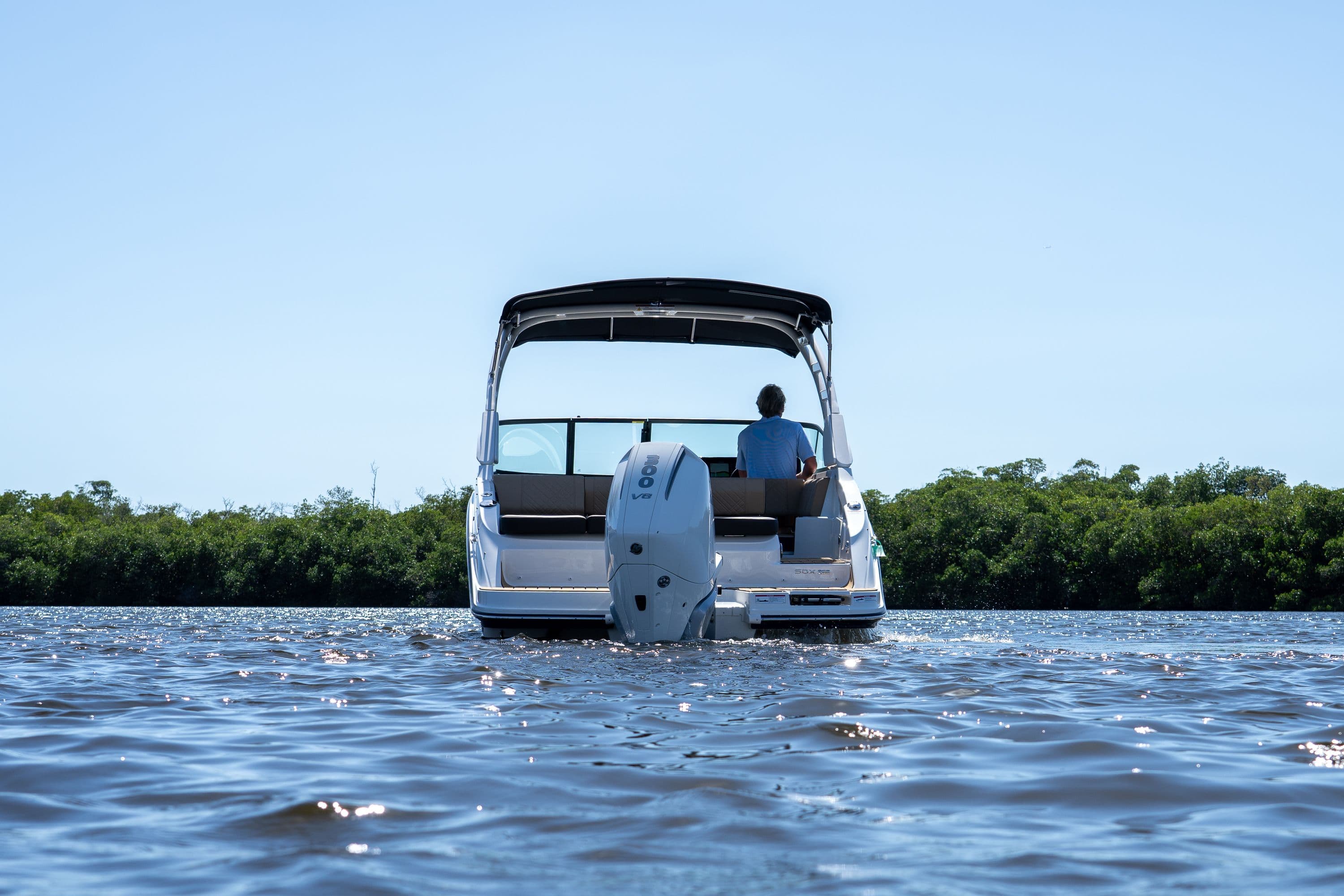 2026 Sea Ray SDX 250 Outboard - 43