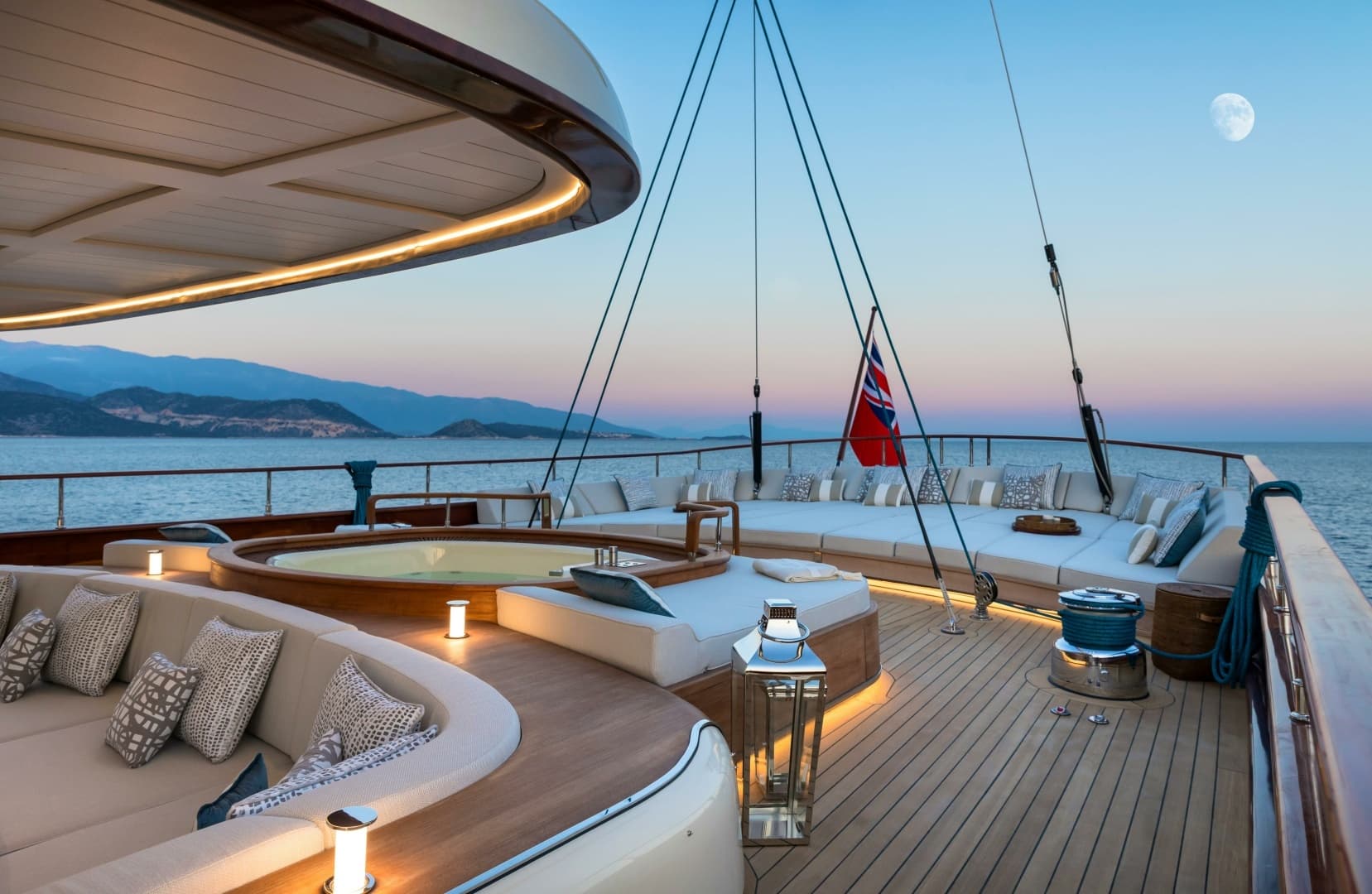 2026 Ares Yachts — - Image 17