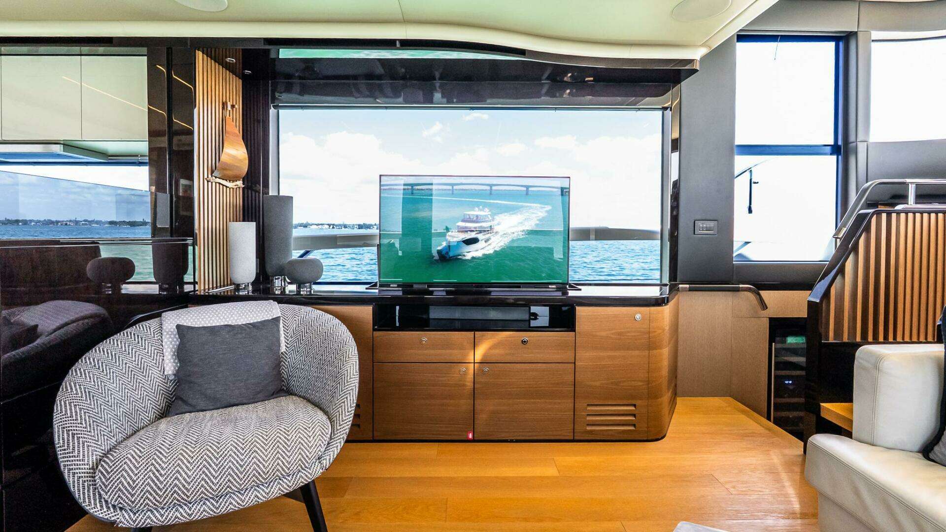 2022 Absolute 64 Navetta - Image 75