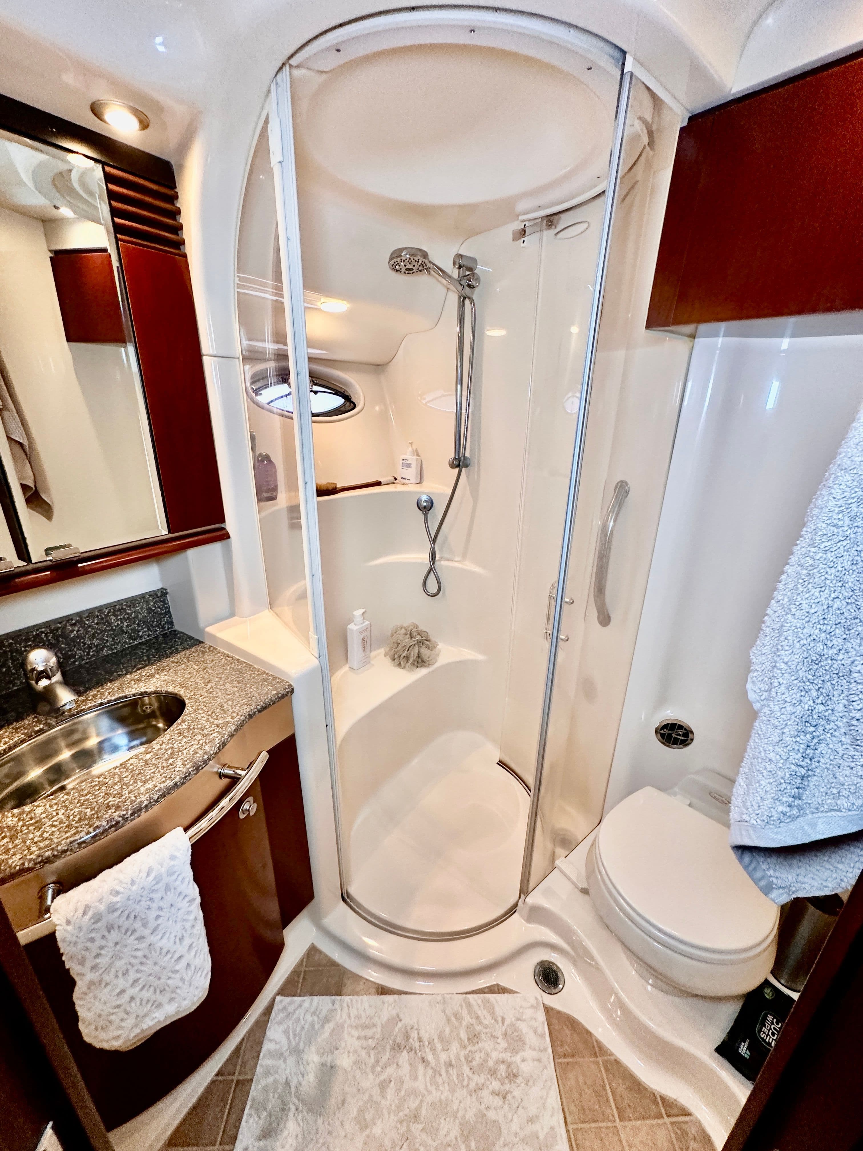 2005 Sea Ray 52 Sedan Bridge - 26