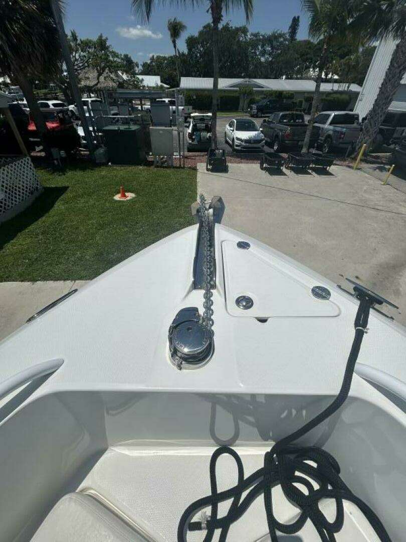 2007 Everglades 240CC - Image 4