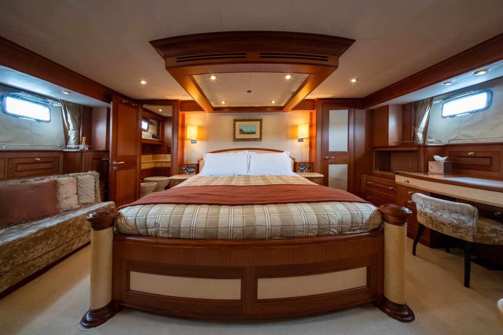 2010 Marlow Explorer 72E-CB - Image 20