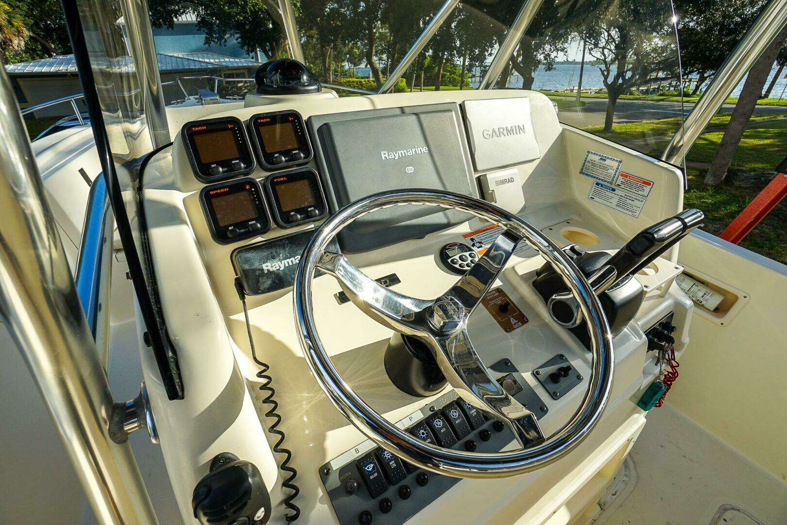 2007 Pursuit C280 - Image 32