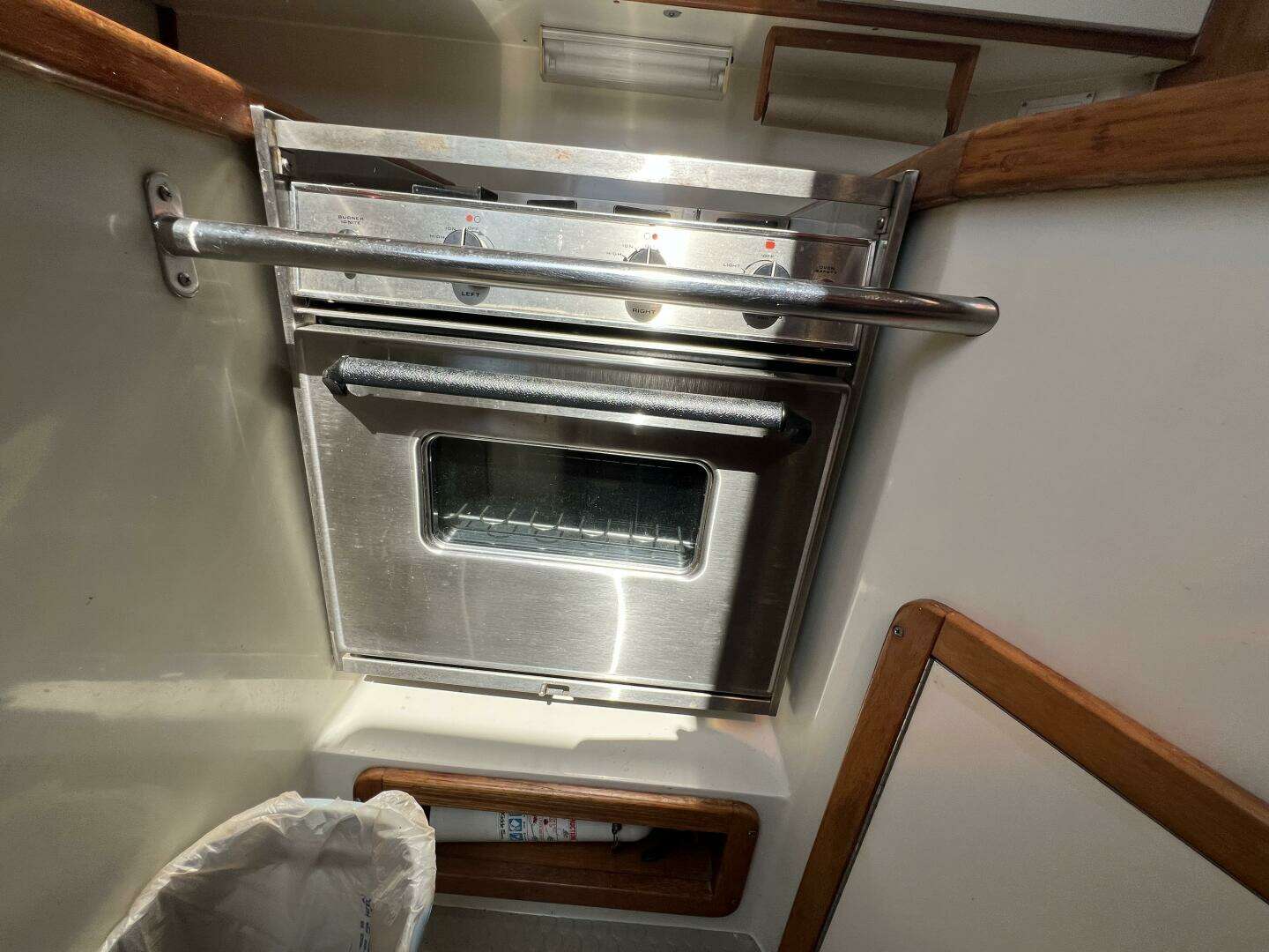 1994 Catalina 320 - Image 38