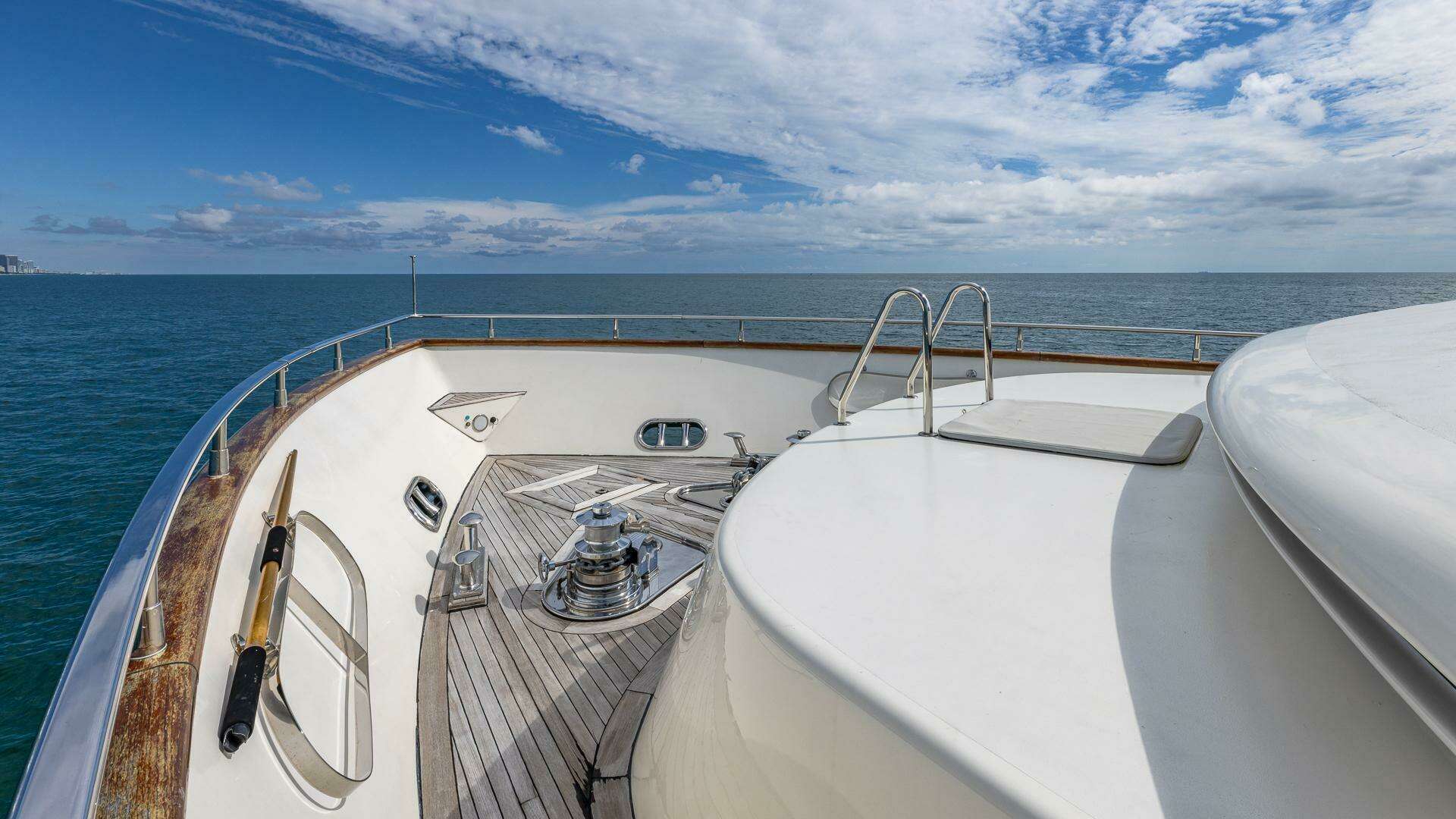 2000 Azimut — - Image 57