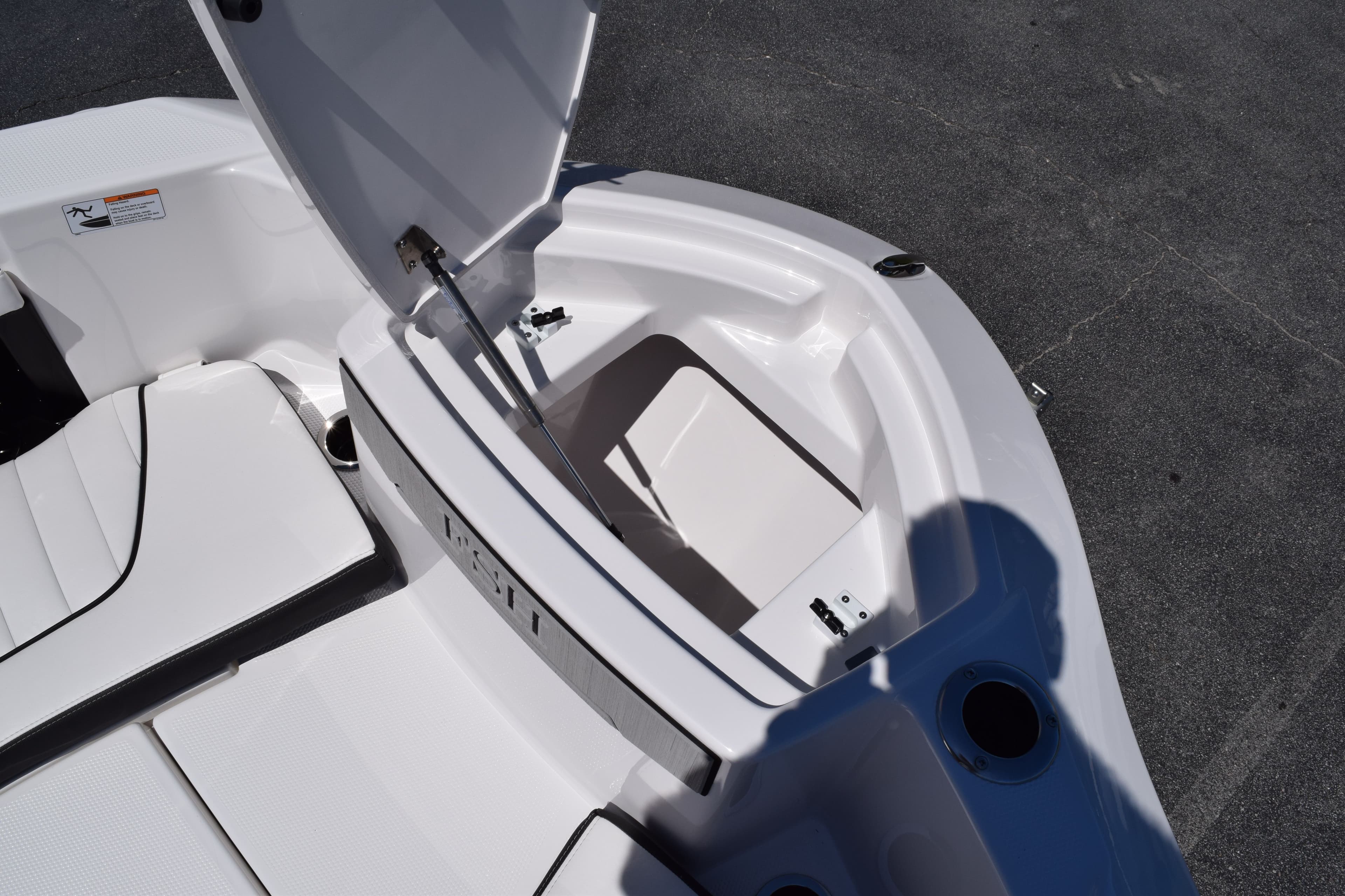 2026 Yamaha Boats 255 FSH Sport H - 28