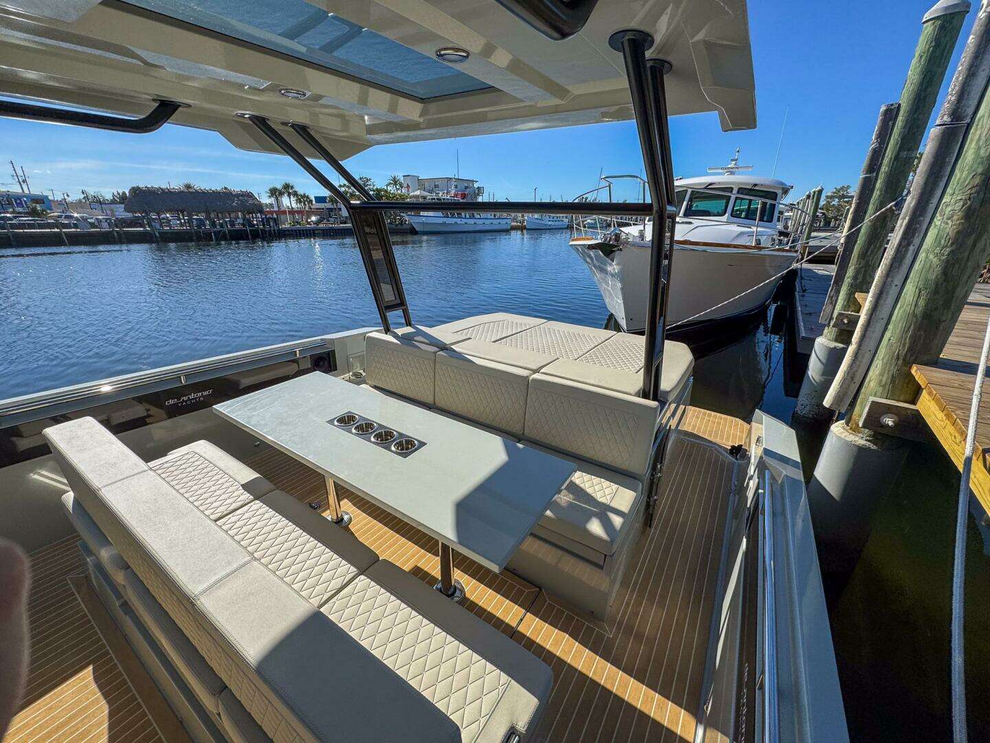 2026 De Antonio Yachts D32 - Image 9