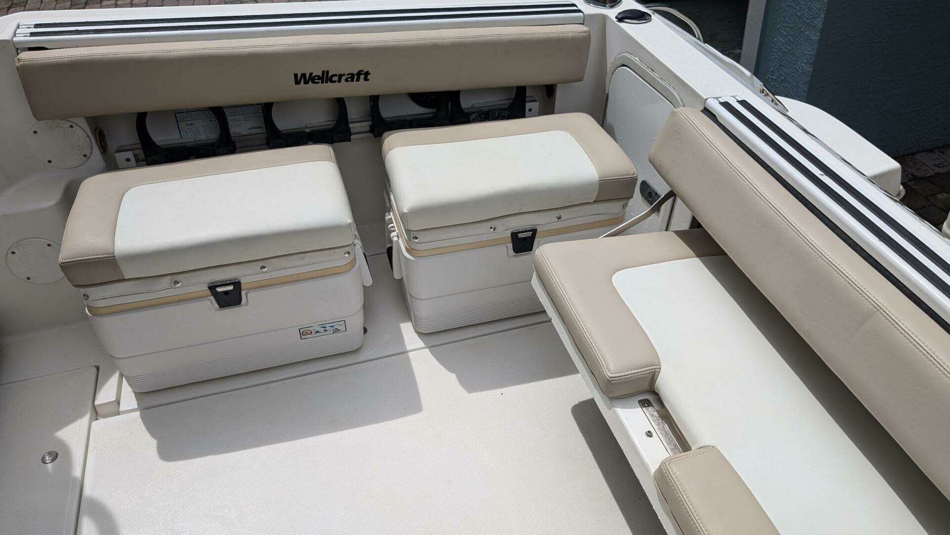 2001 Wellcraft 270 Coastal - Image 10