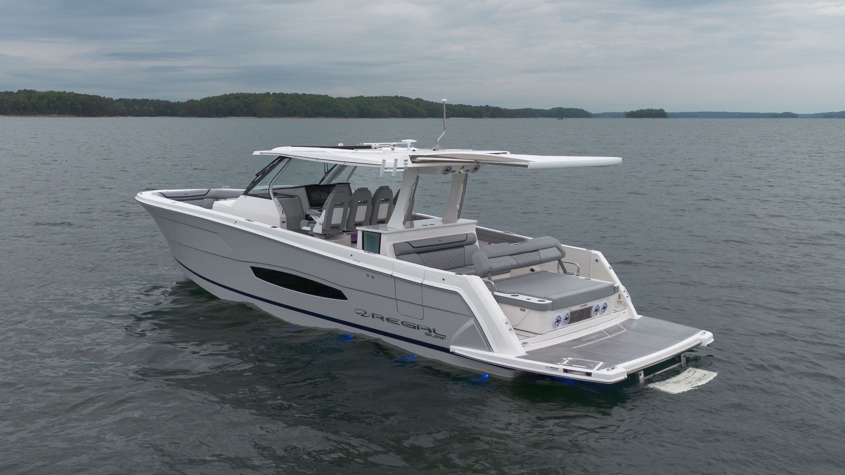2026 REGAL 38 SURF - Image 8
