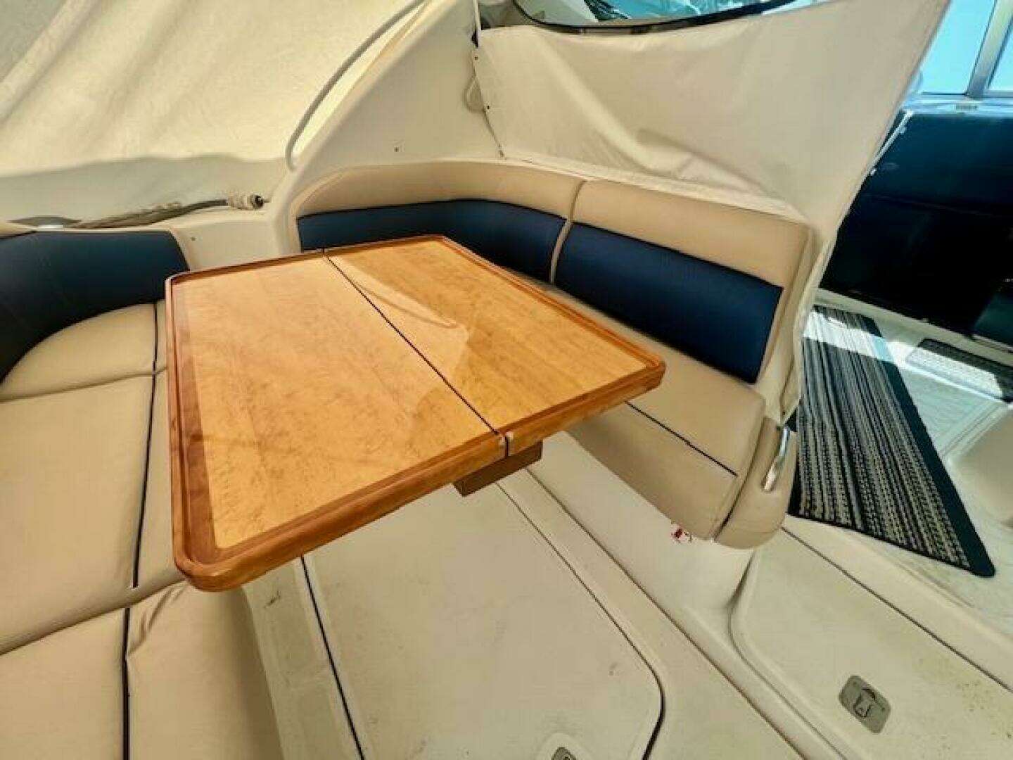 2007 Tiara Yachts 3900 Sovran - Image 11