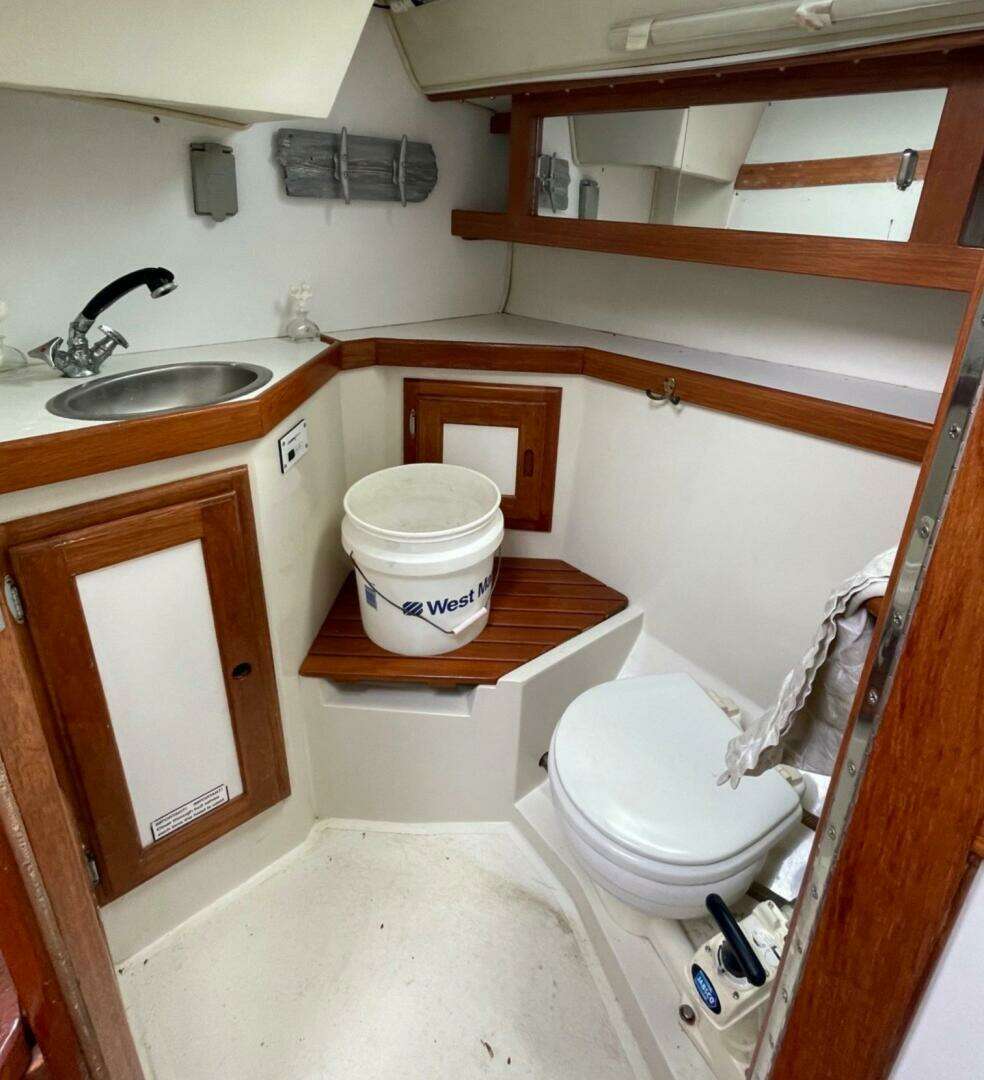 1992 Catalina 34 MkII - Image 10